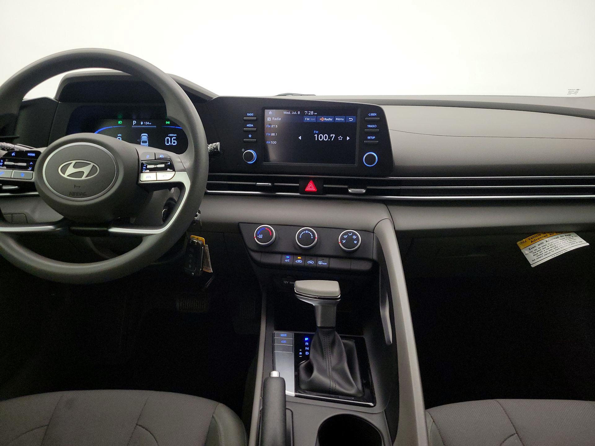 Thumbnail: 2025 Hyundai Elantra - 9