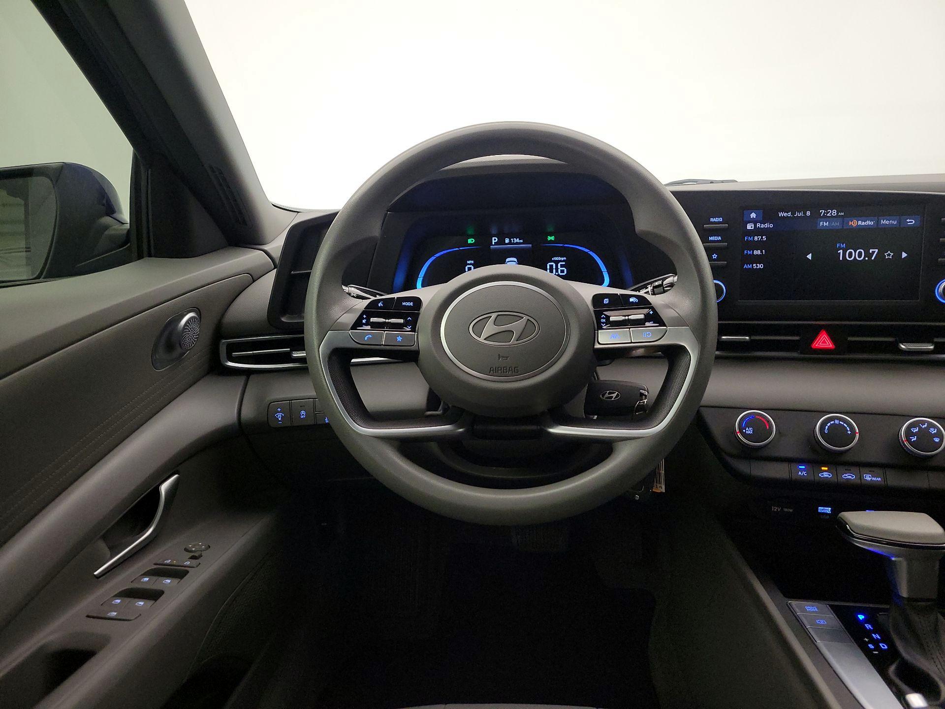 Thumbnail: 2025 Hyundai Elantra - 10