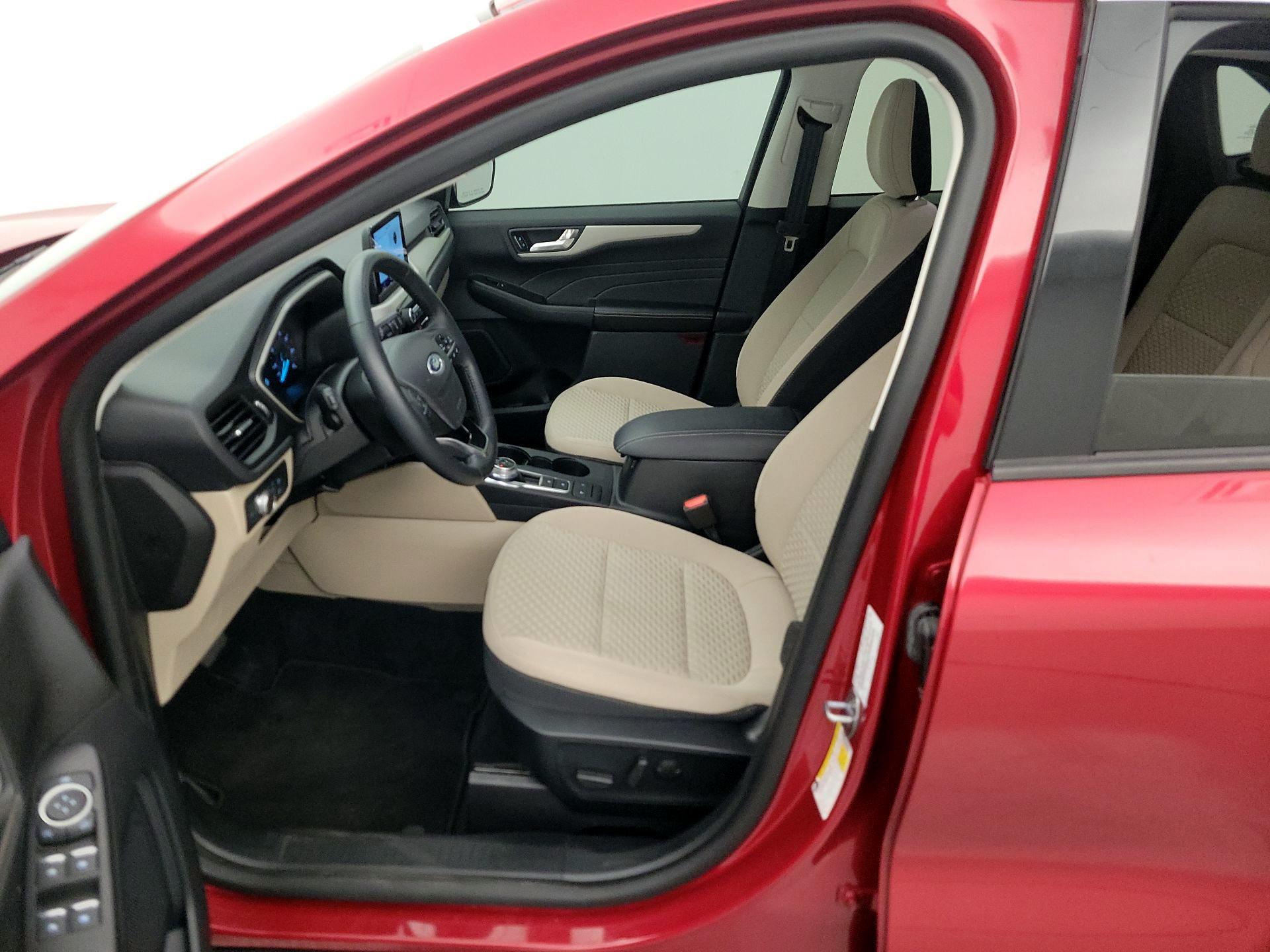 Thumbnail: 2021 Ford Escape - 11