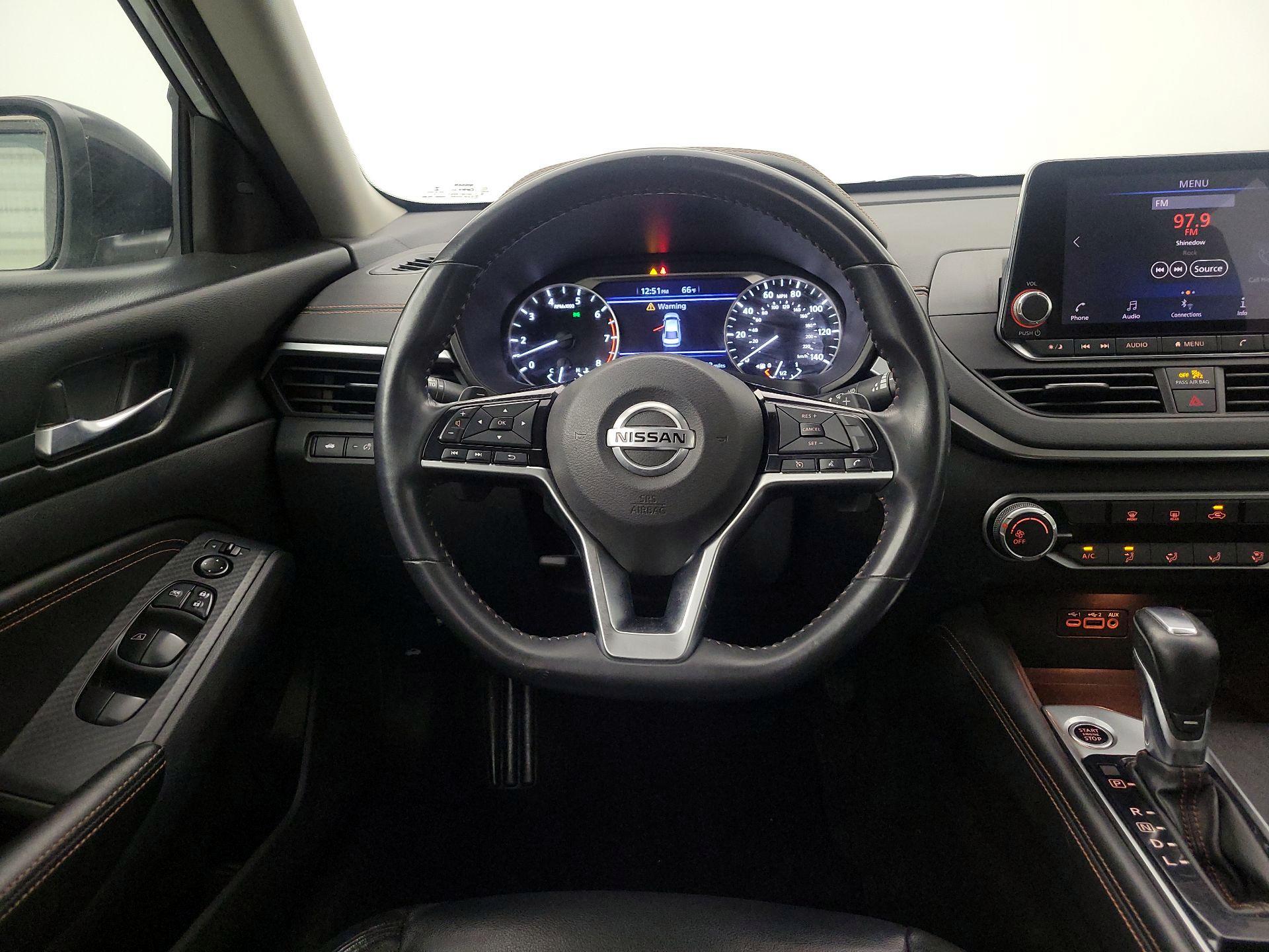 Thumbnail: 2020 Nissan Altima - 10