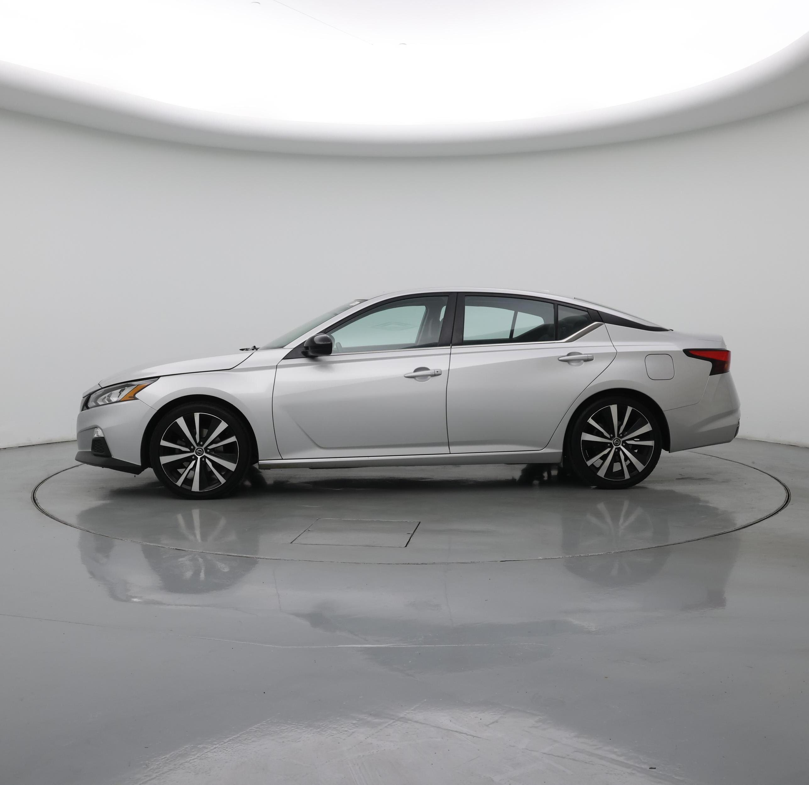 Thumbnail: 2020 Nissan Altima - 3