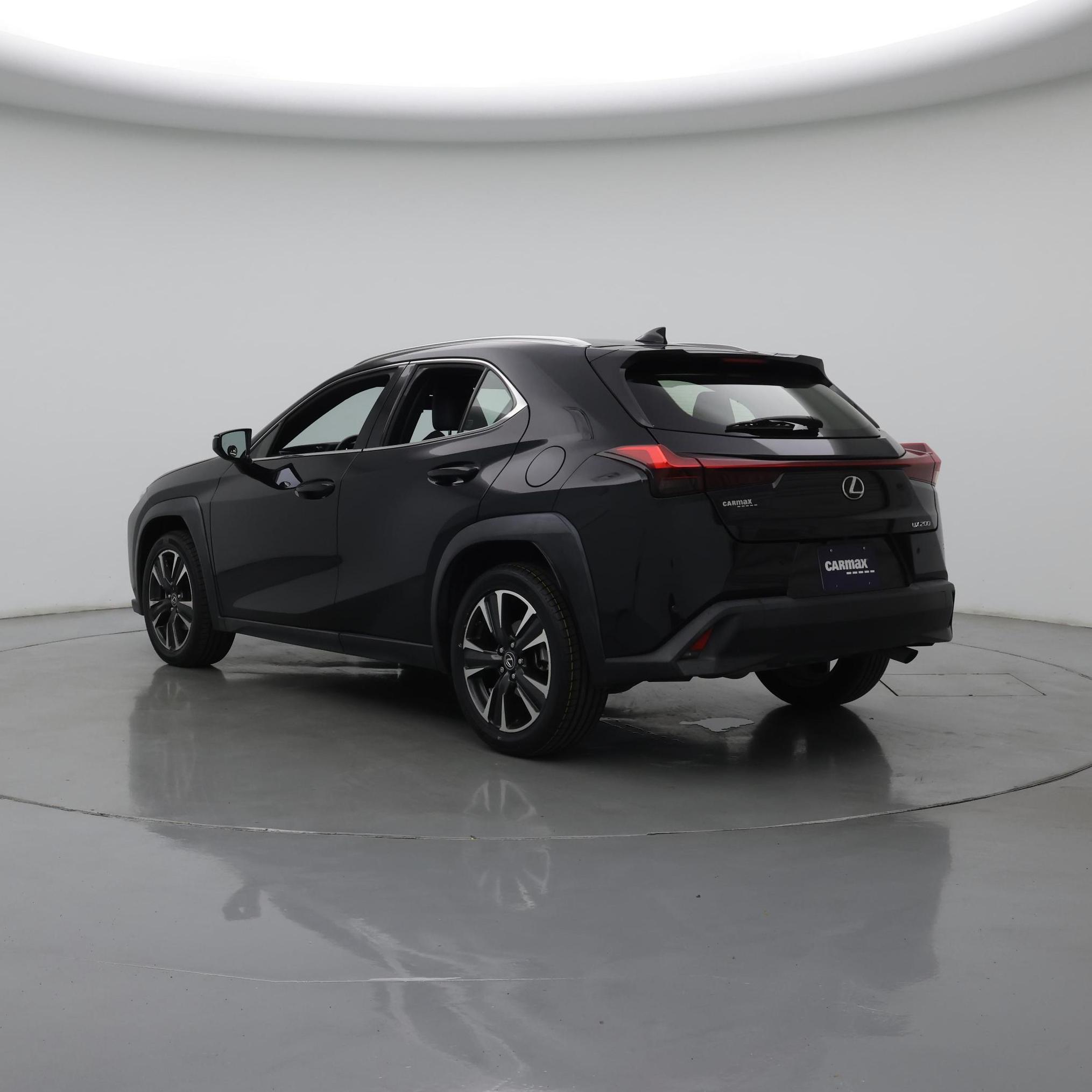 Thumbnail: 2021 Lexus UX - 2