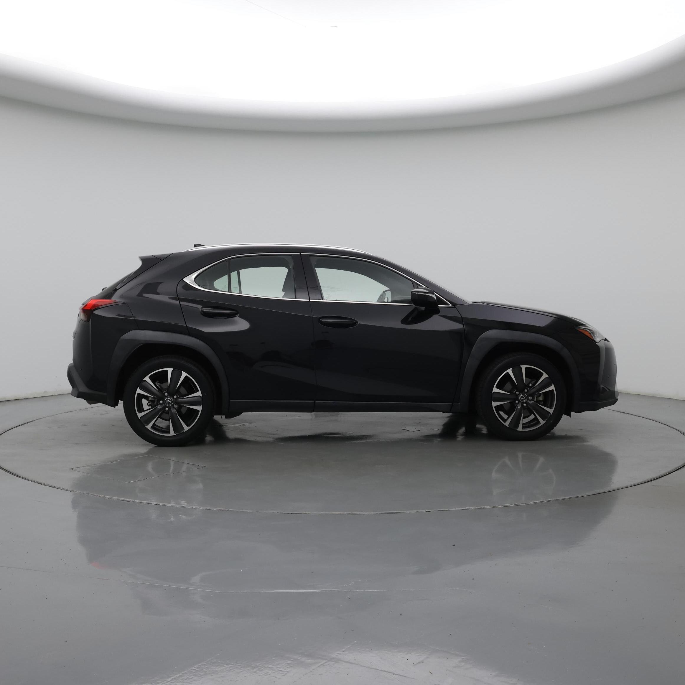 Thumbnail: 2021 Lexus UX - 7