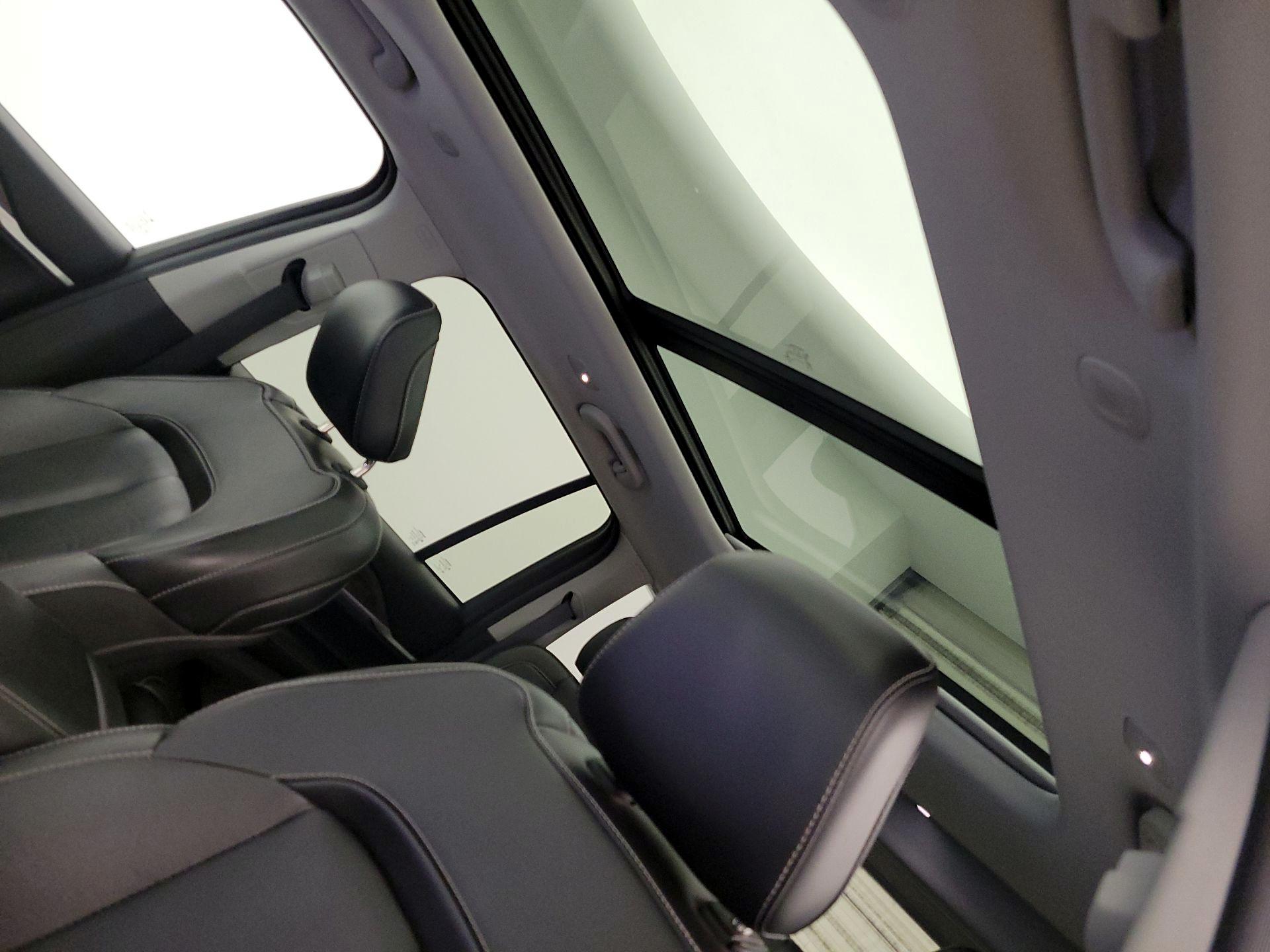 Thumbnail: 2022 Jeep Grand Cherokee - 20