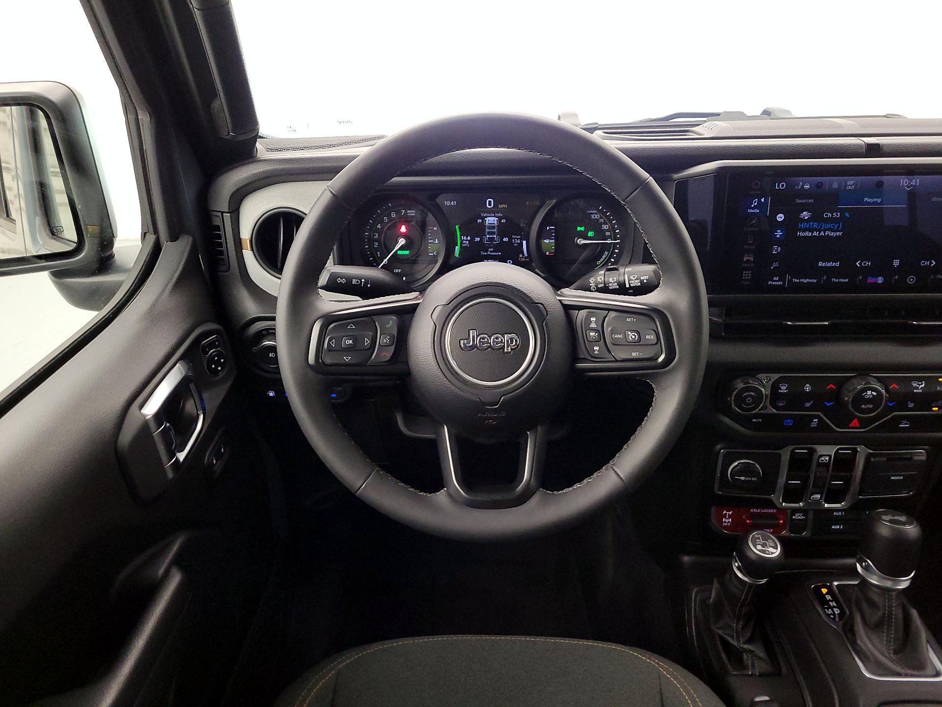 Thumbnail: 2025 Jeep Wrangler - 10