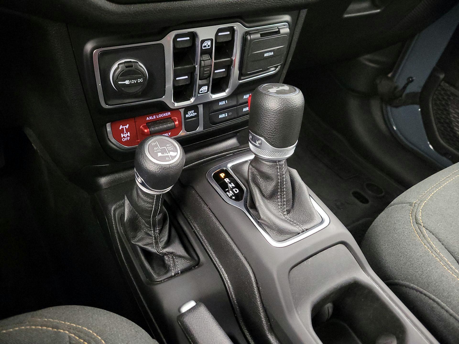 Thumbnail: 2025 Jeep Wrangler - 17