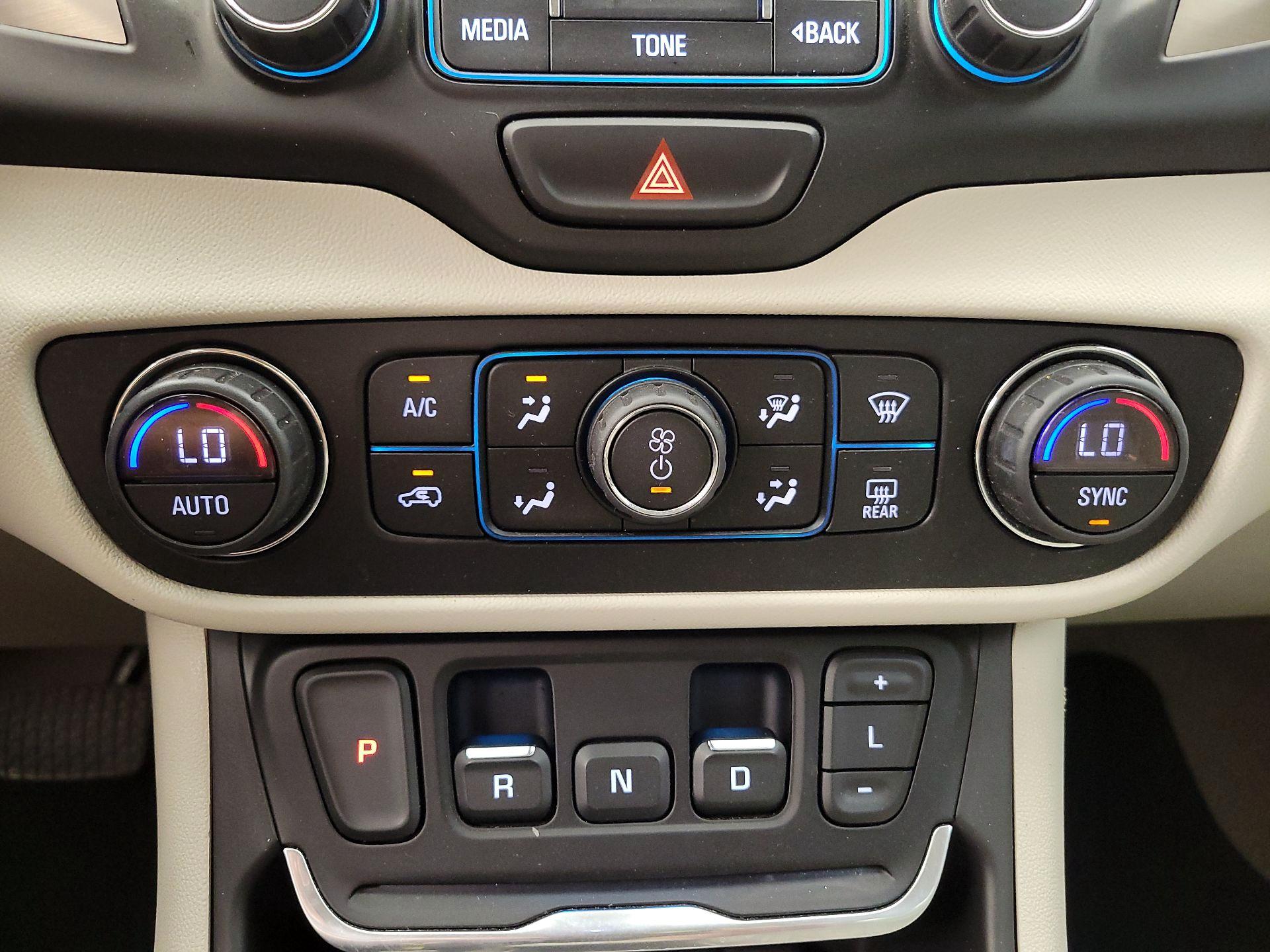 Thumbnail: 2018 GMC Terrain - 17