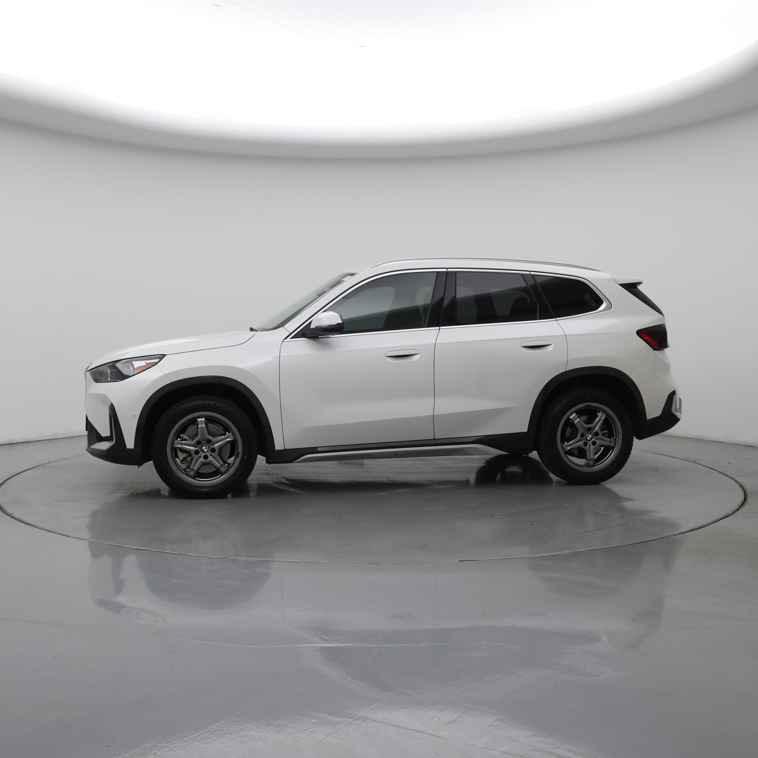 Thumbnail: 2025 BMW X1 - 3
