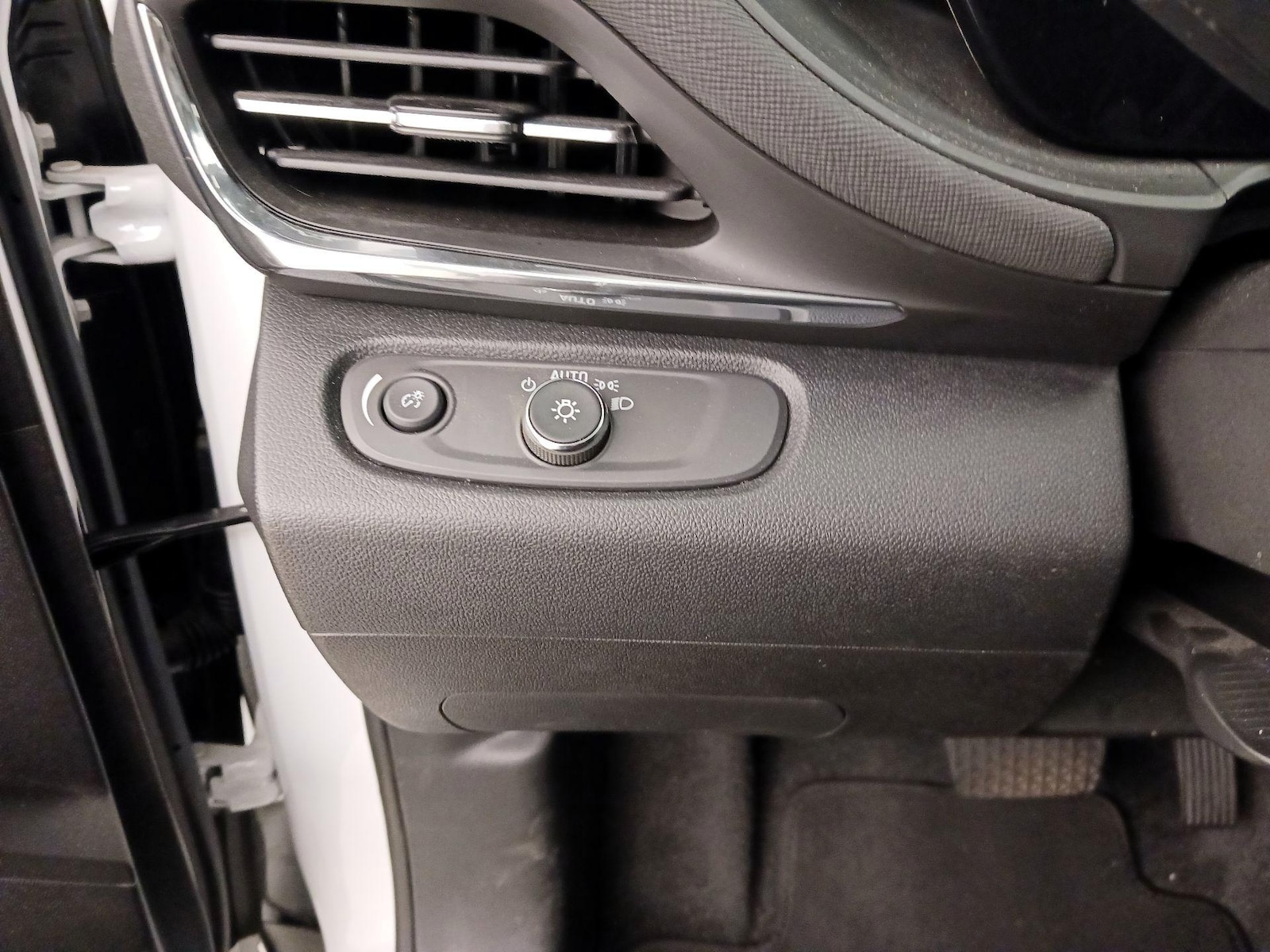 2025 Buick Envista Preferred - Photo 14