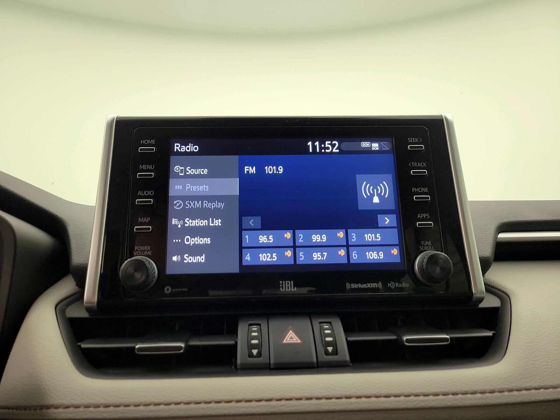 Thumbnail: 2021 Toyota RAV4 - 15