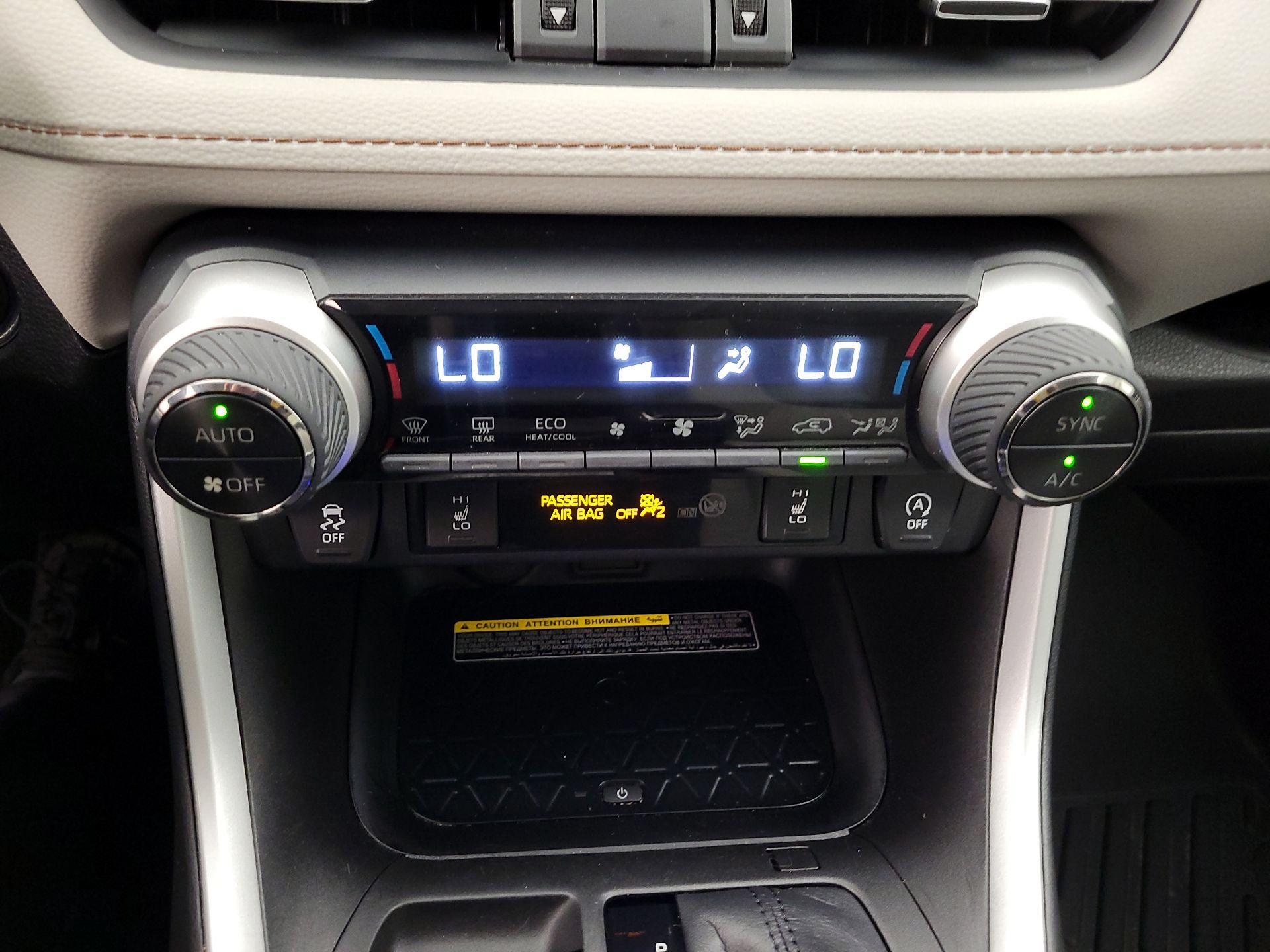 Thumbnail: 2021 Toyota RAV4 - 16