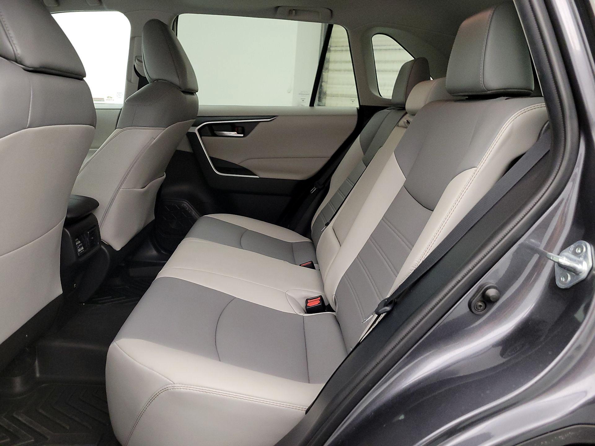 Thumbnail: 2021 Toyota RAV4 - 20