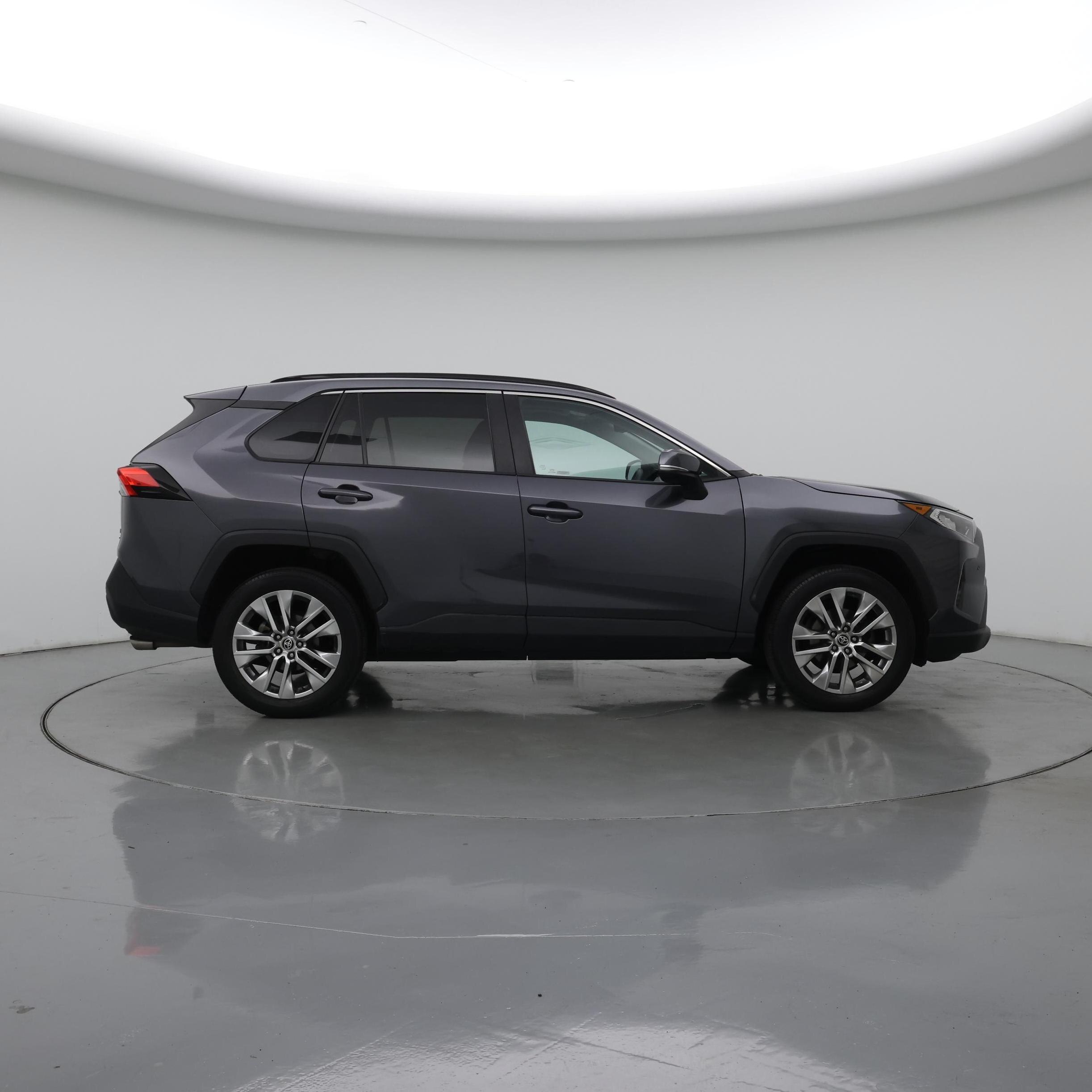 Thumbnail: 2021 Toyota RAV4 - 7