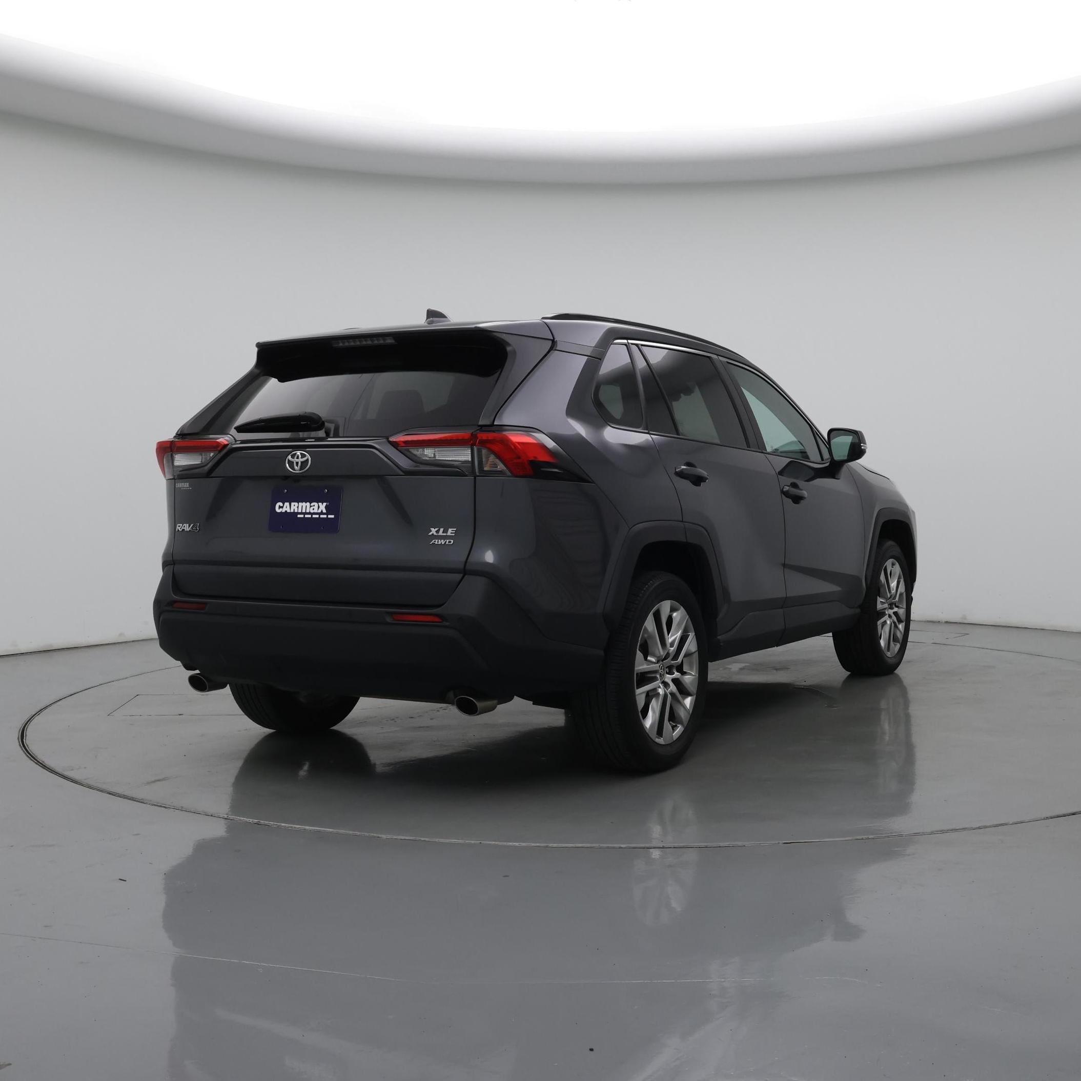 Thumbnail: 2021 Toyota RAV4 - 8