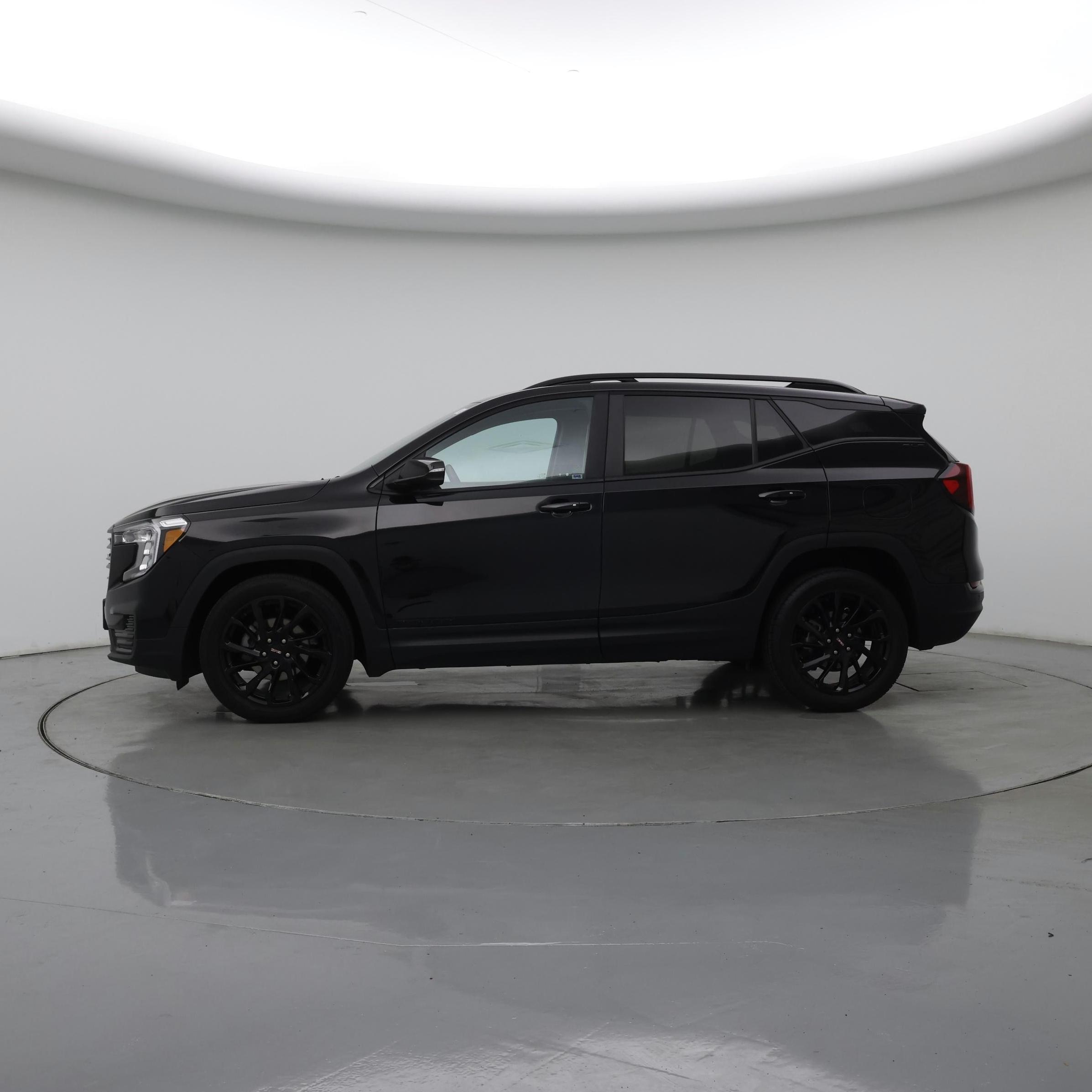 Thumbnail: 2023 GMC Terrain - 3