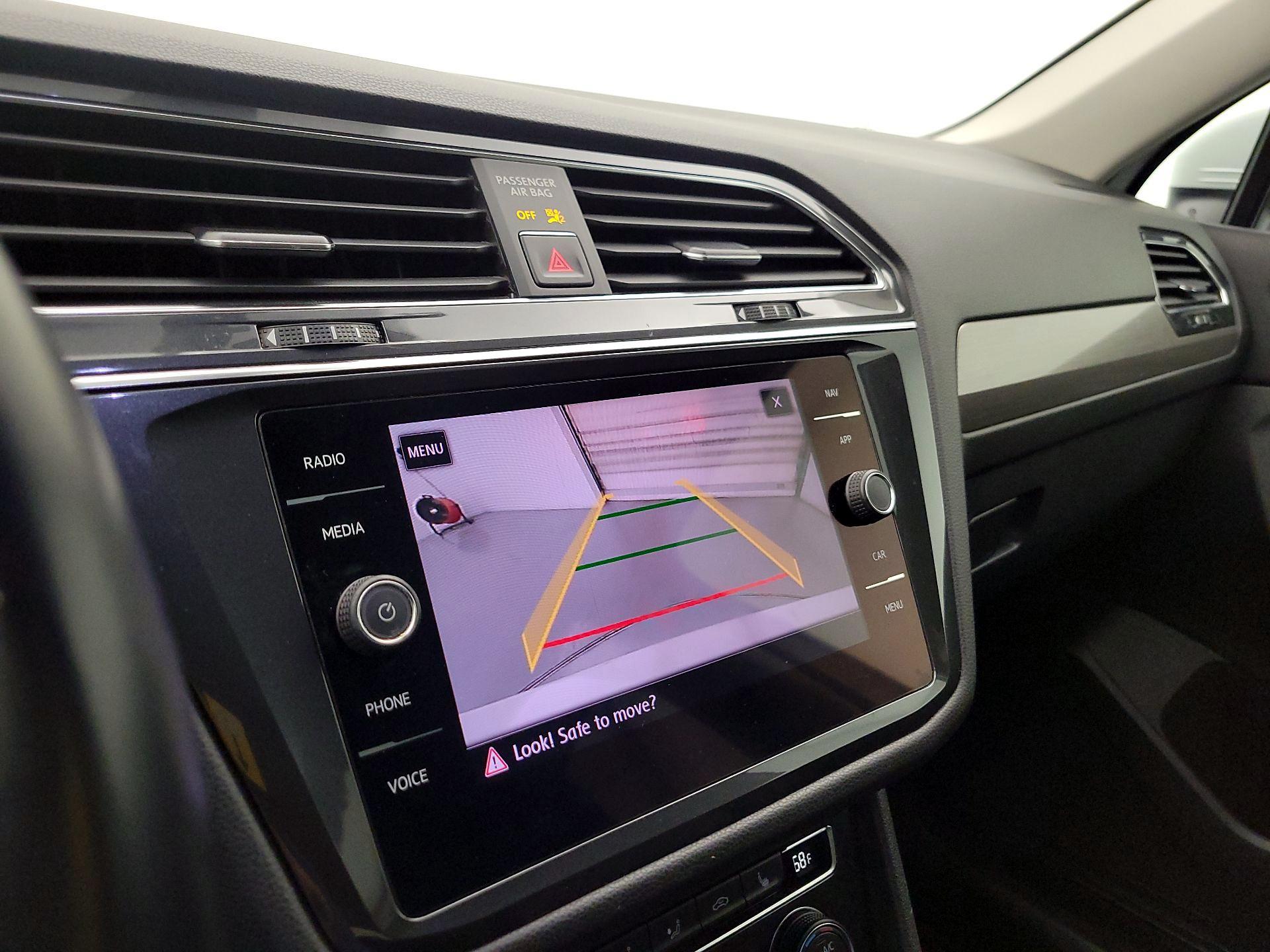 Thumbnail: 2018 Volkswagen Tiguan - 15