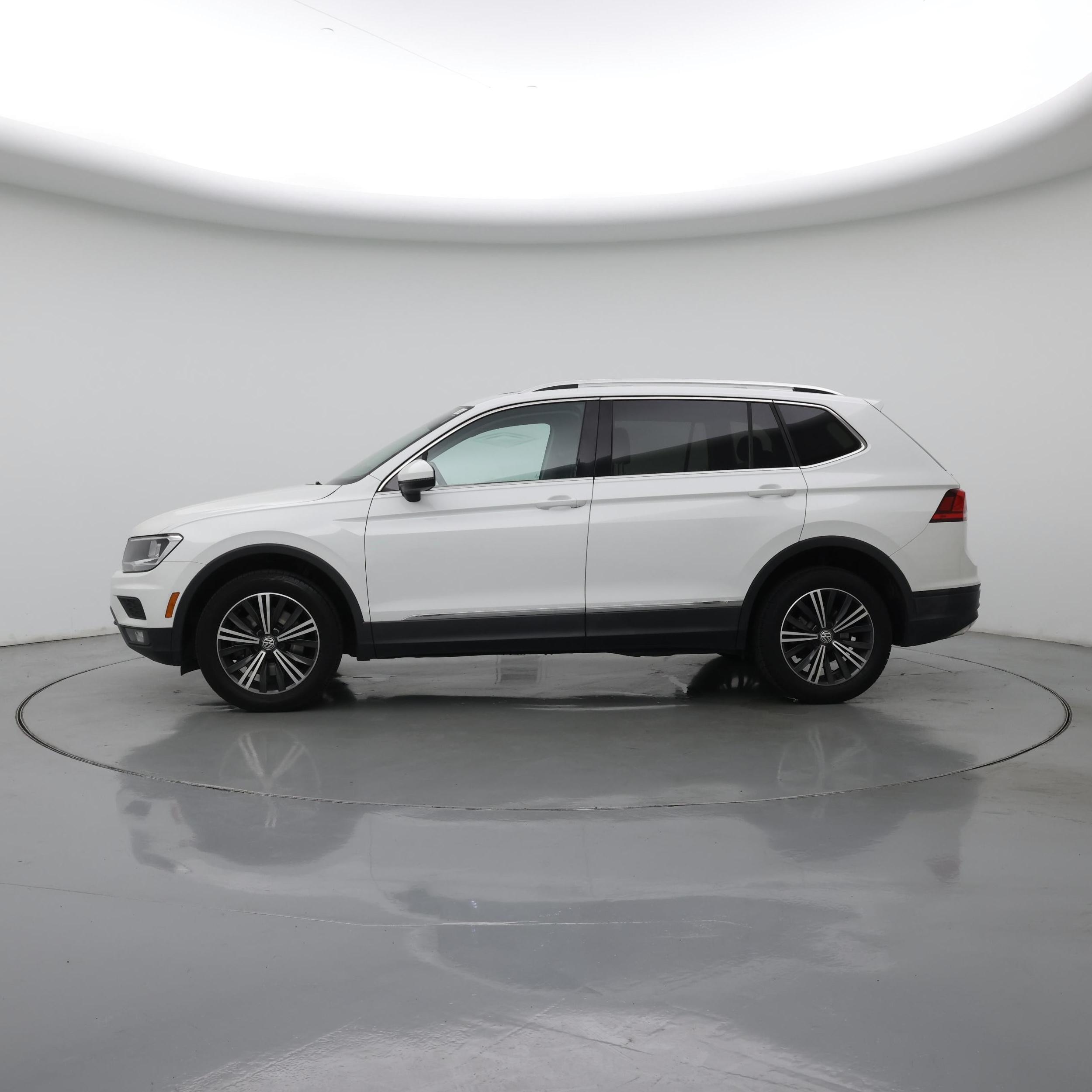 Thumbnail: 2018 Volkswagen Tiguan - 3