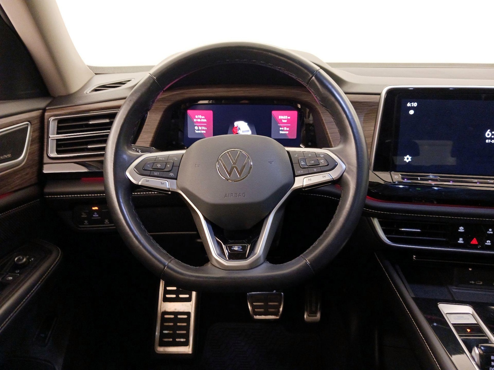 2024 Volkswagen Atlas SEL Premium R-Line - Photo 11