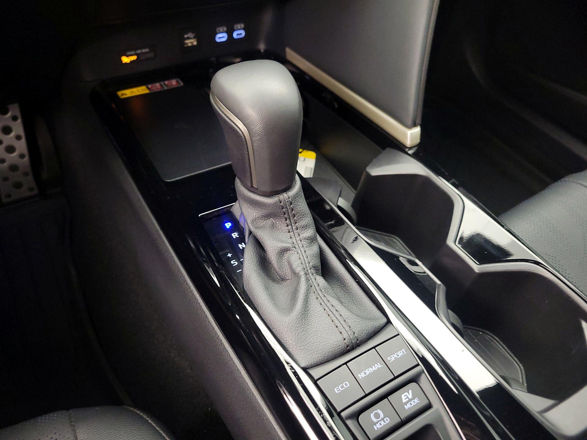 Thumbnail: 2025 Toyota Camry - 18