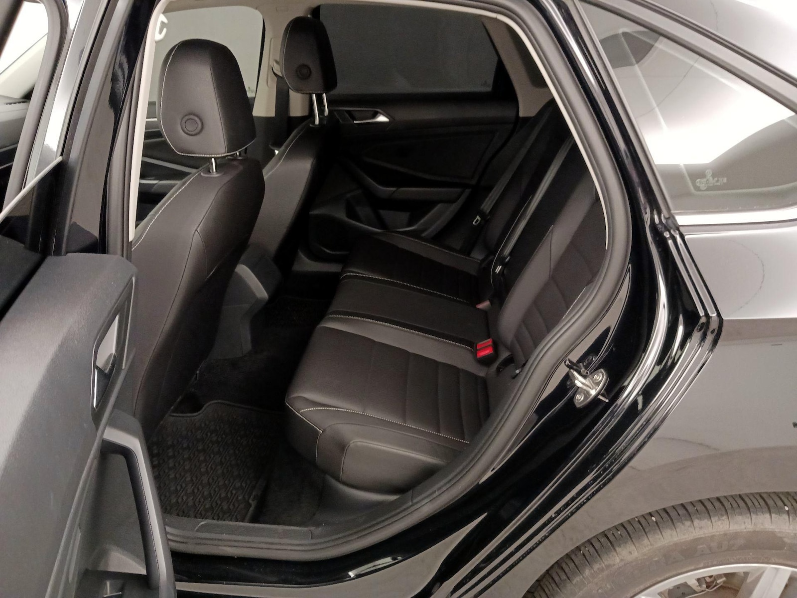 2024 Volkswagen Jetta SE - Photo 19