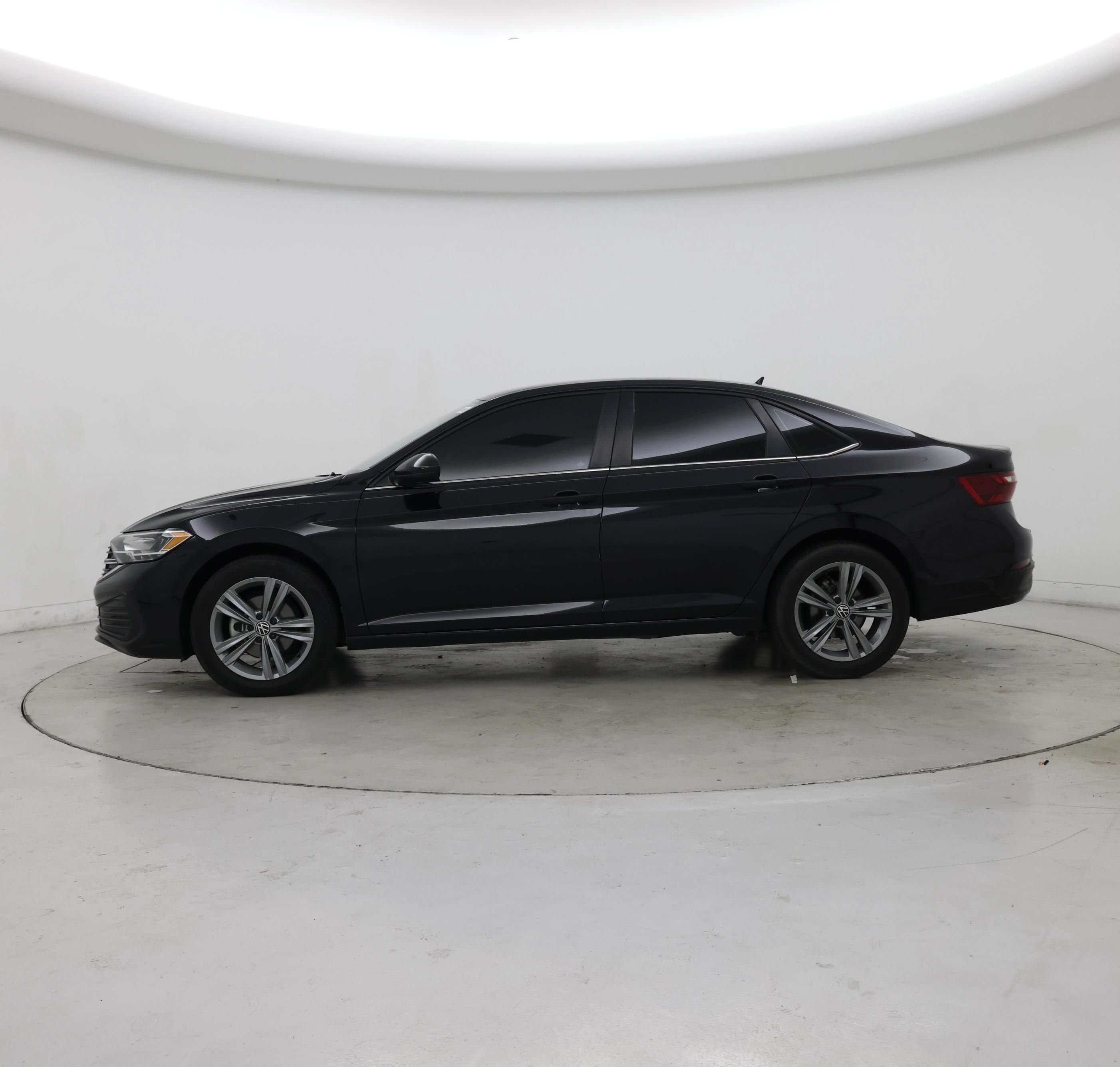 Thumbnail: 2024 Volkswagen Jetta - 3
