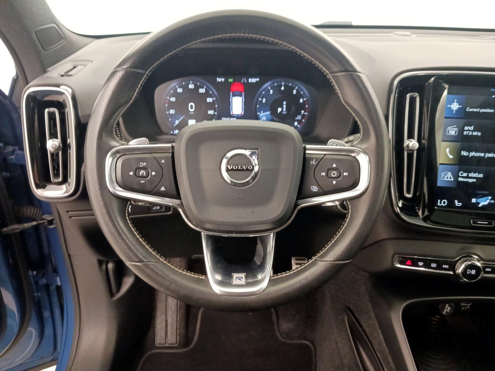 Thumbnail: 2019 Volvo XC40 - 10