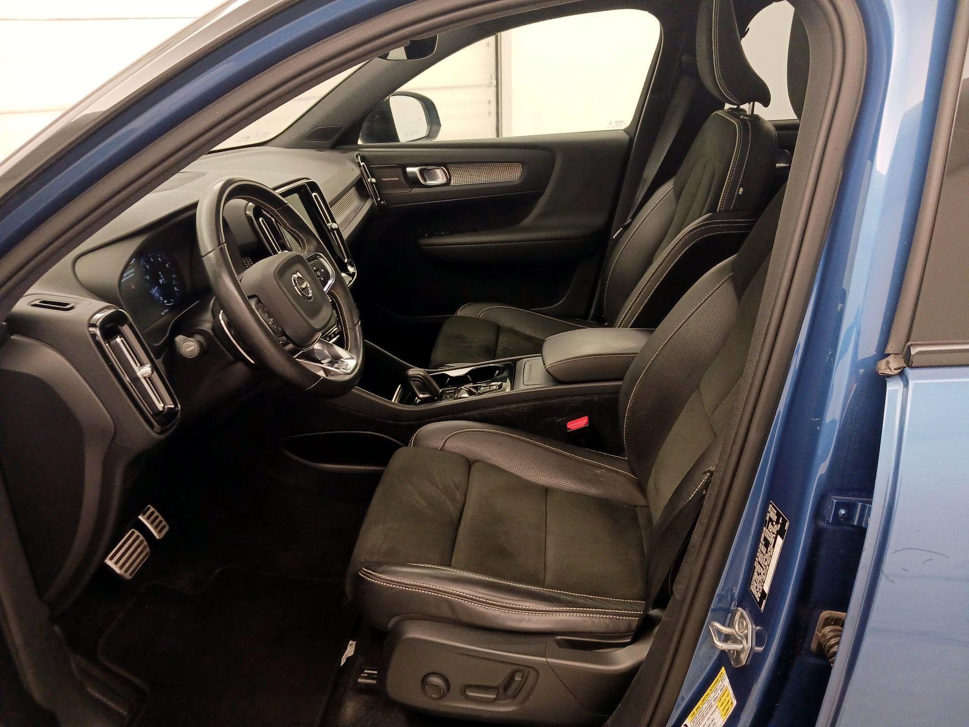 Thumbnail: 2019 Volvo XC40 - 11