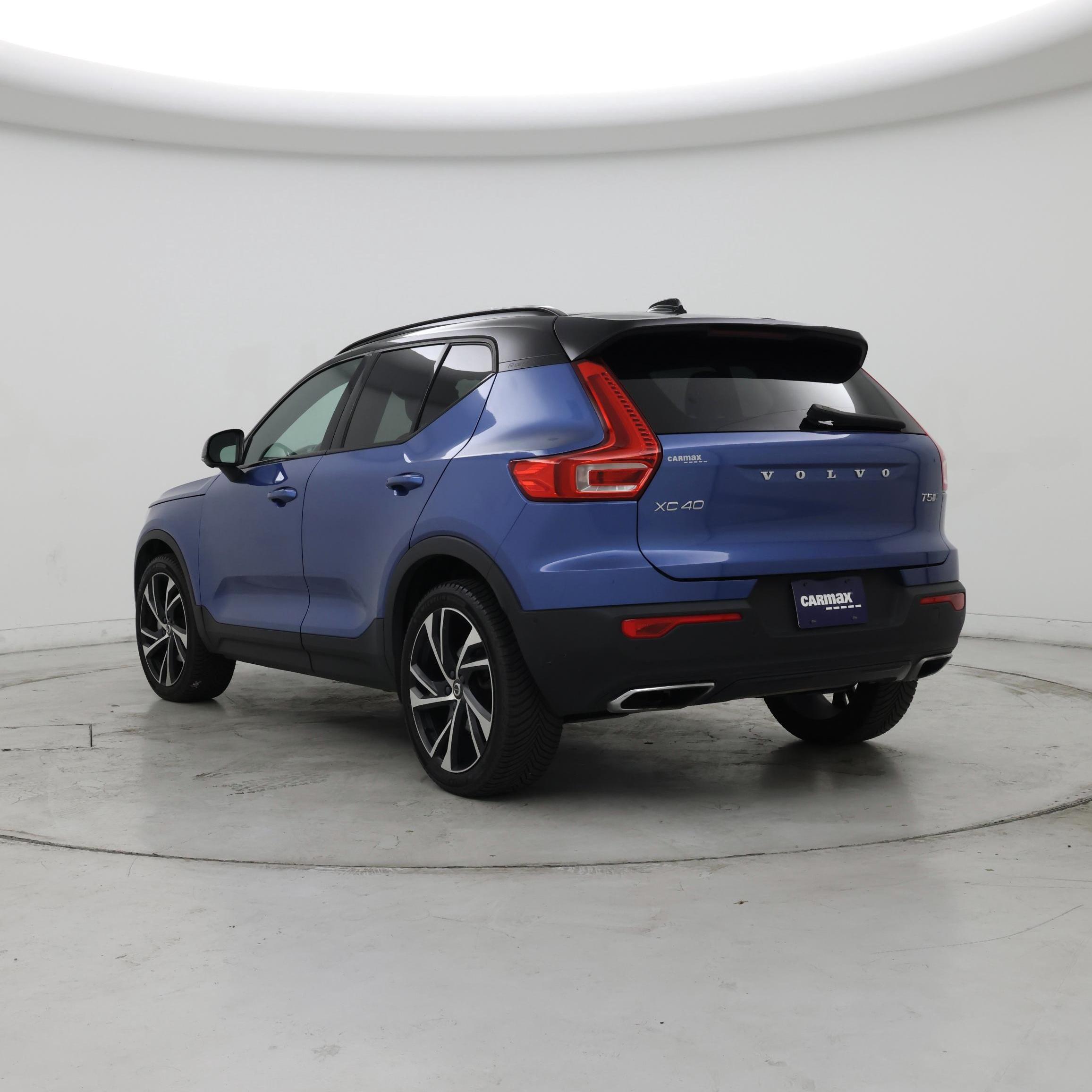 Thumbnail: 2019 Volvo XC40 - 2