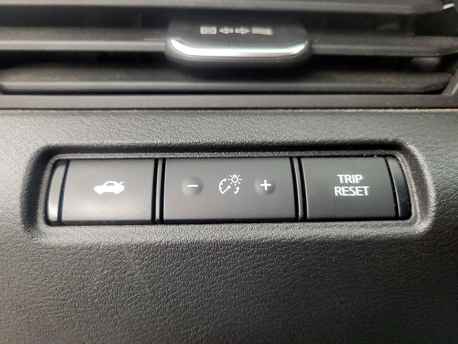 2020 Nissan Altima S - Photo 14