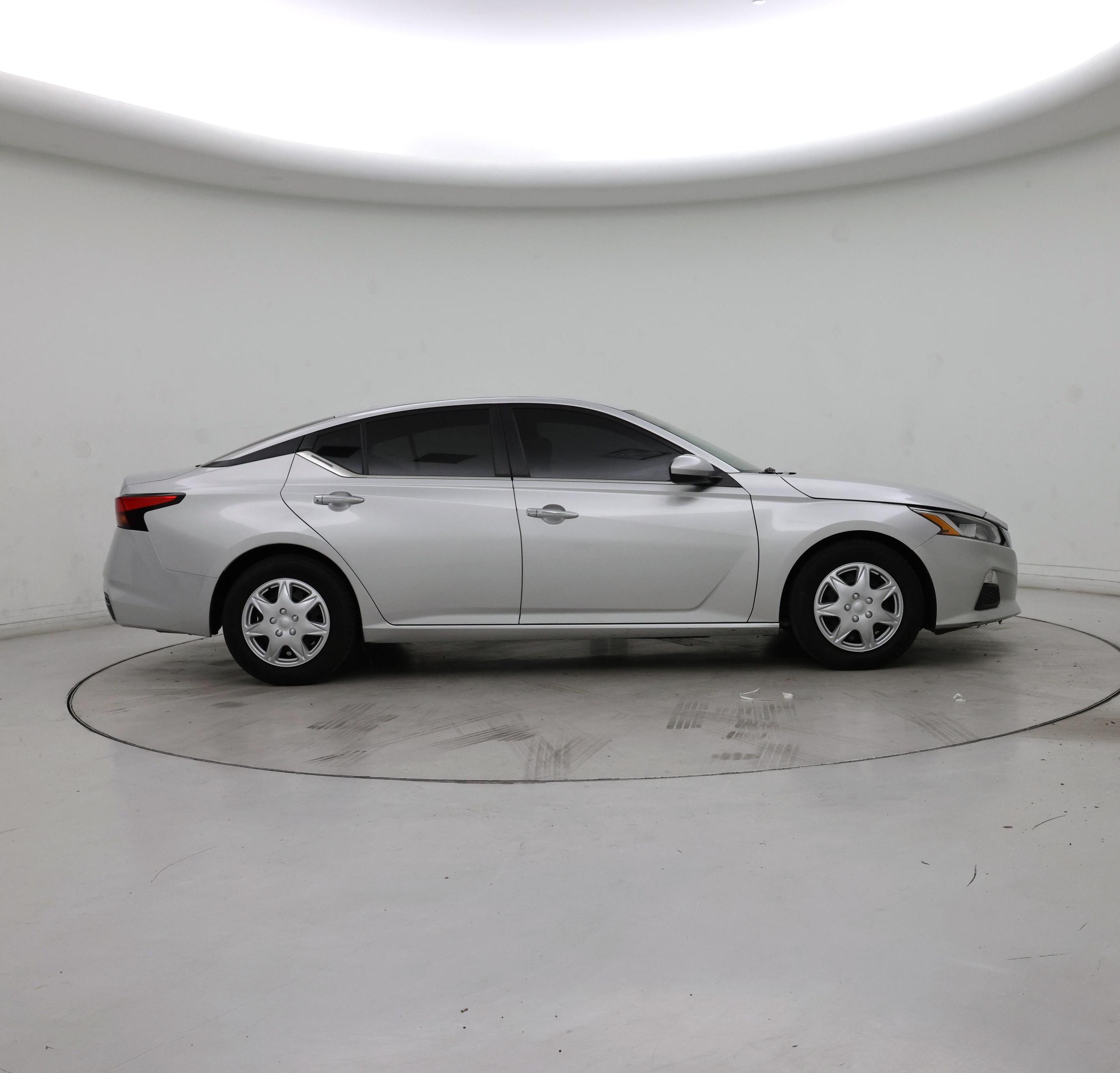Thumbnail: 2020 Nissan Altima - 7