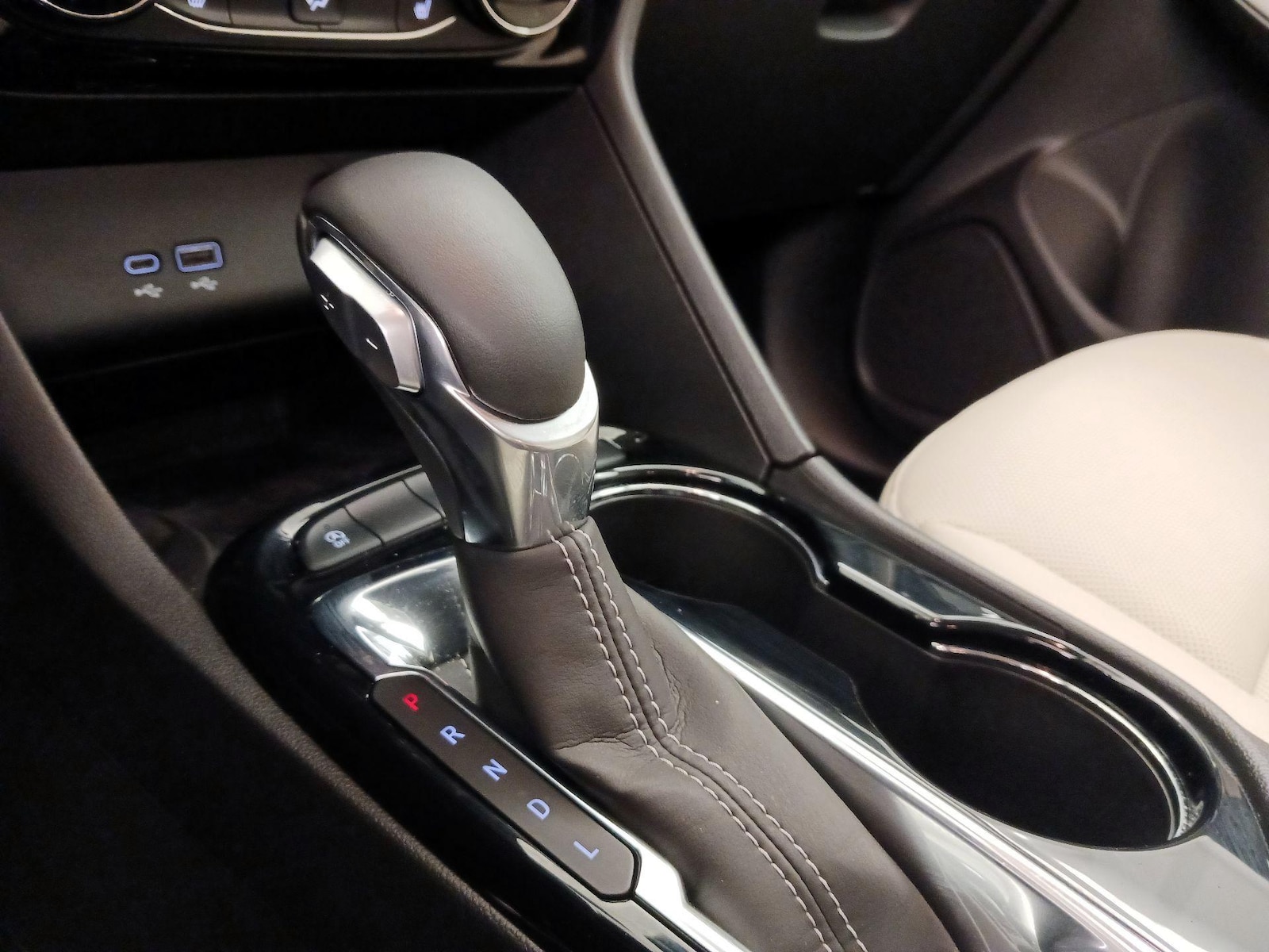 2026 Buick Encore GX Sport Touring - Photo 18