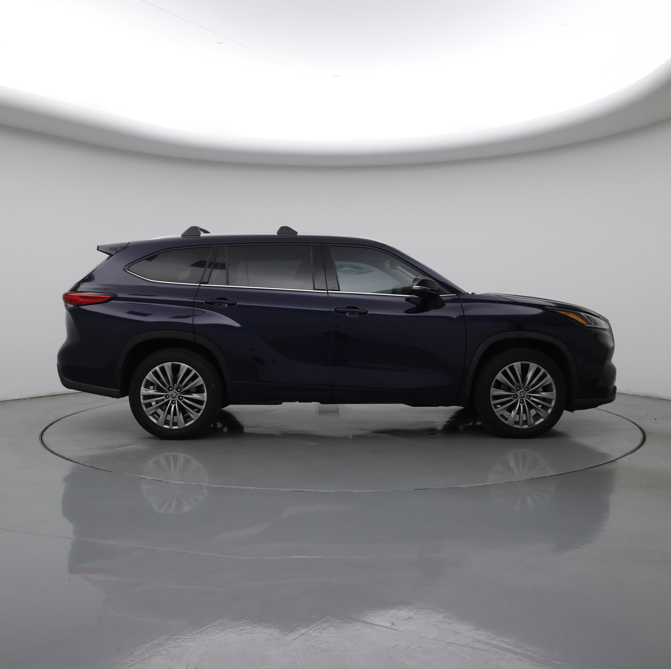 Thumbnail: 2021 Toyota Highlander - 7