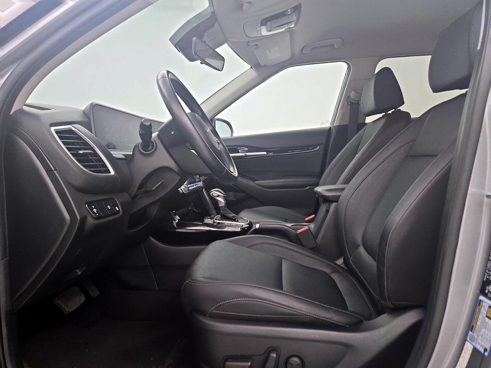 2024 Kia Seltos EX - Photo 12