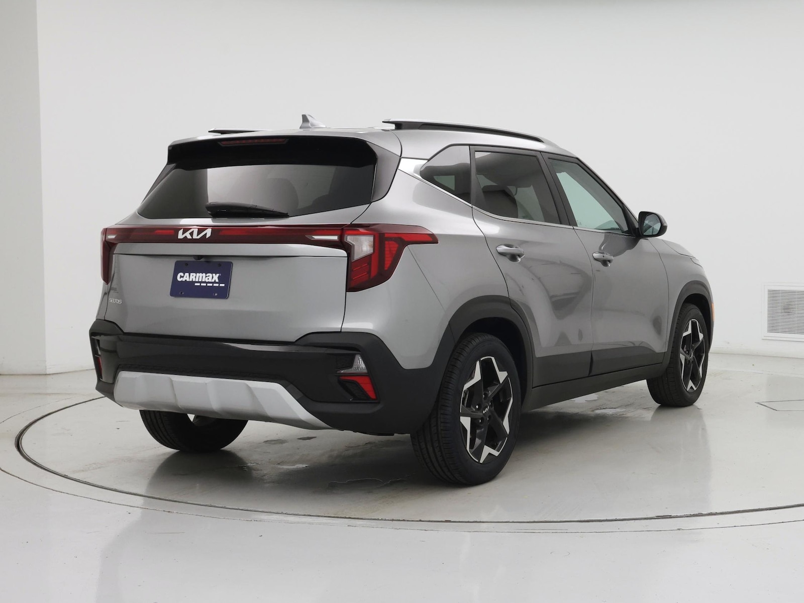 2024 Kia Seltos EX - Photo 9