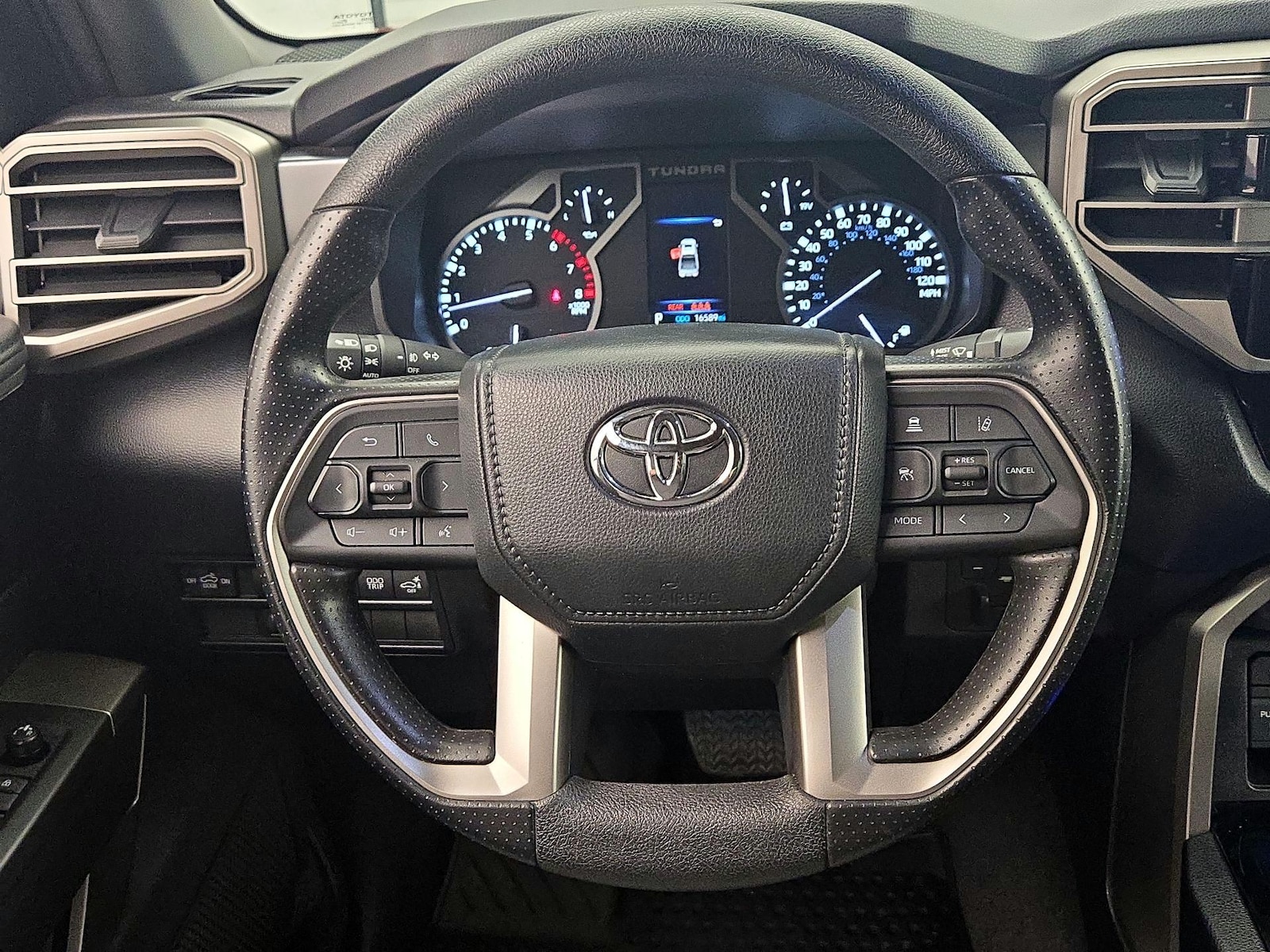 2025 Toyota Tundra SR5 - Photo 11