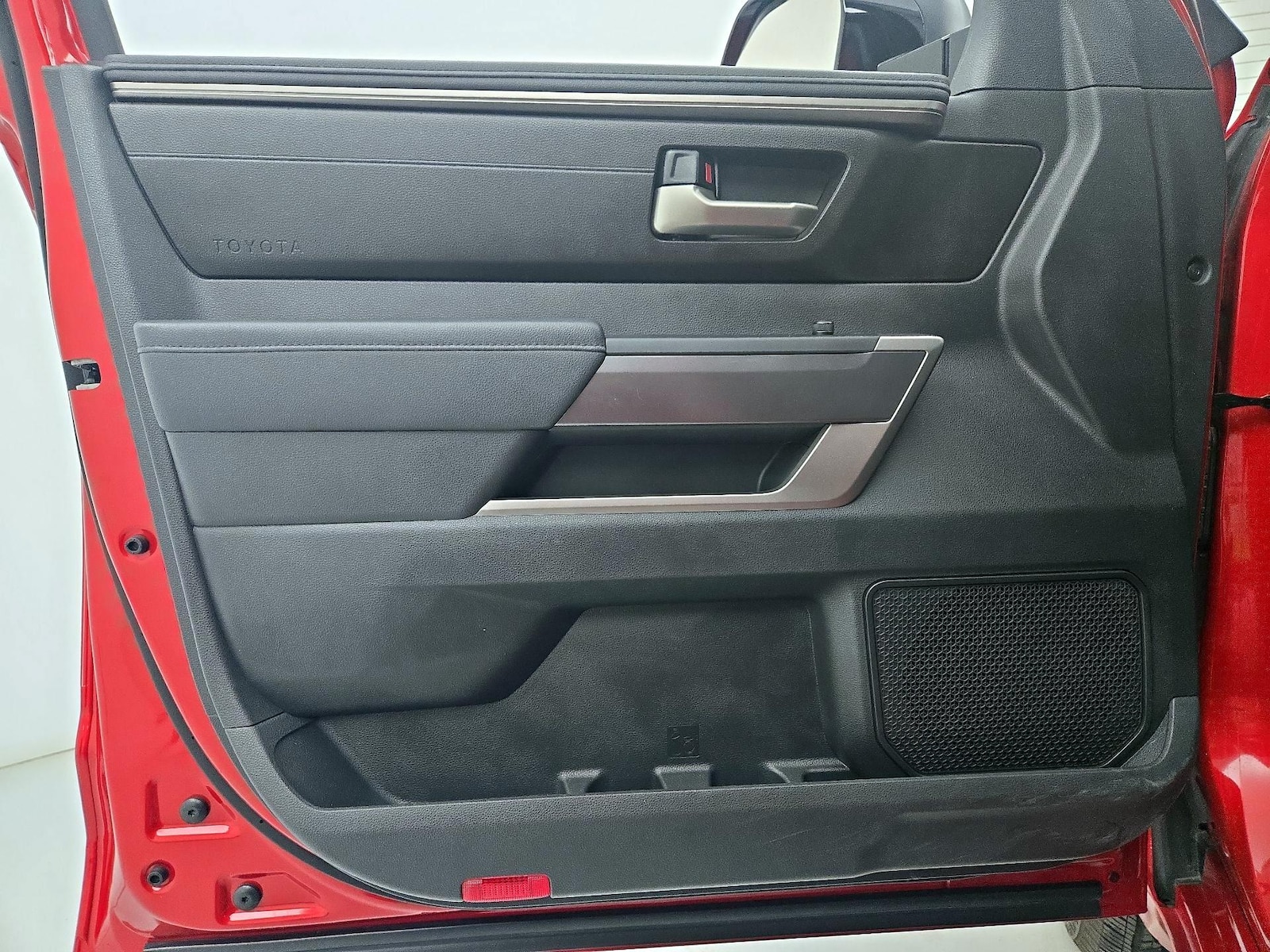 2025 Toyota Tundra SR5 - Photo 13