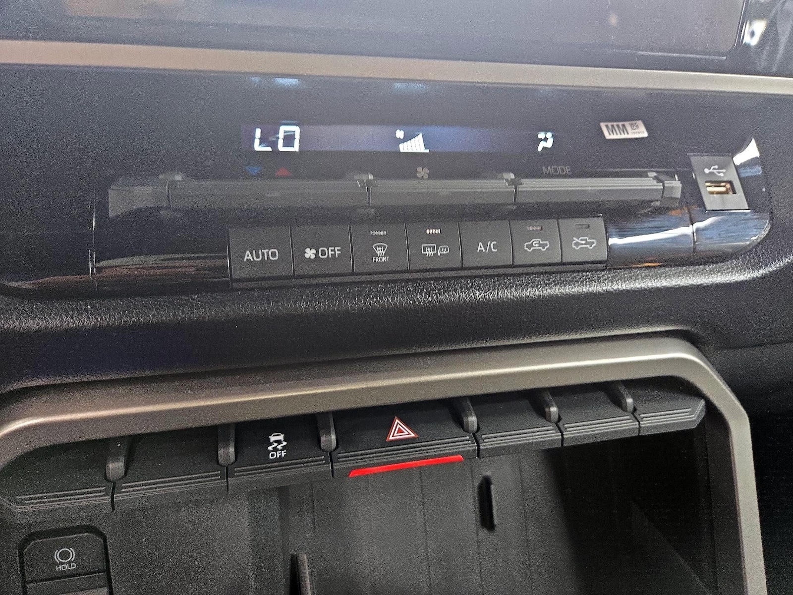 2025 Toyota Tundra SR5 - Photo 17