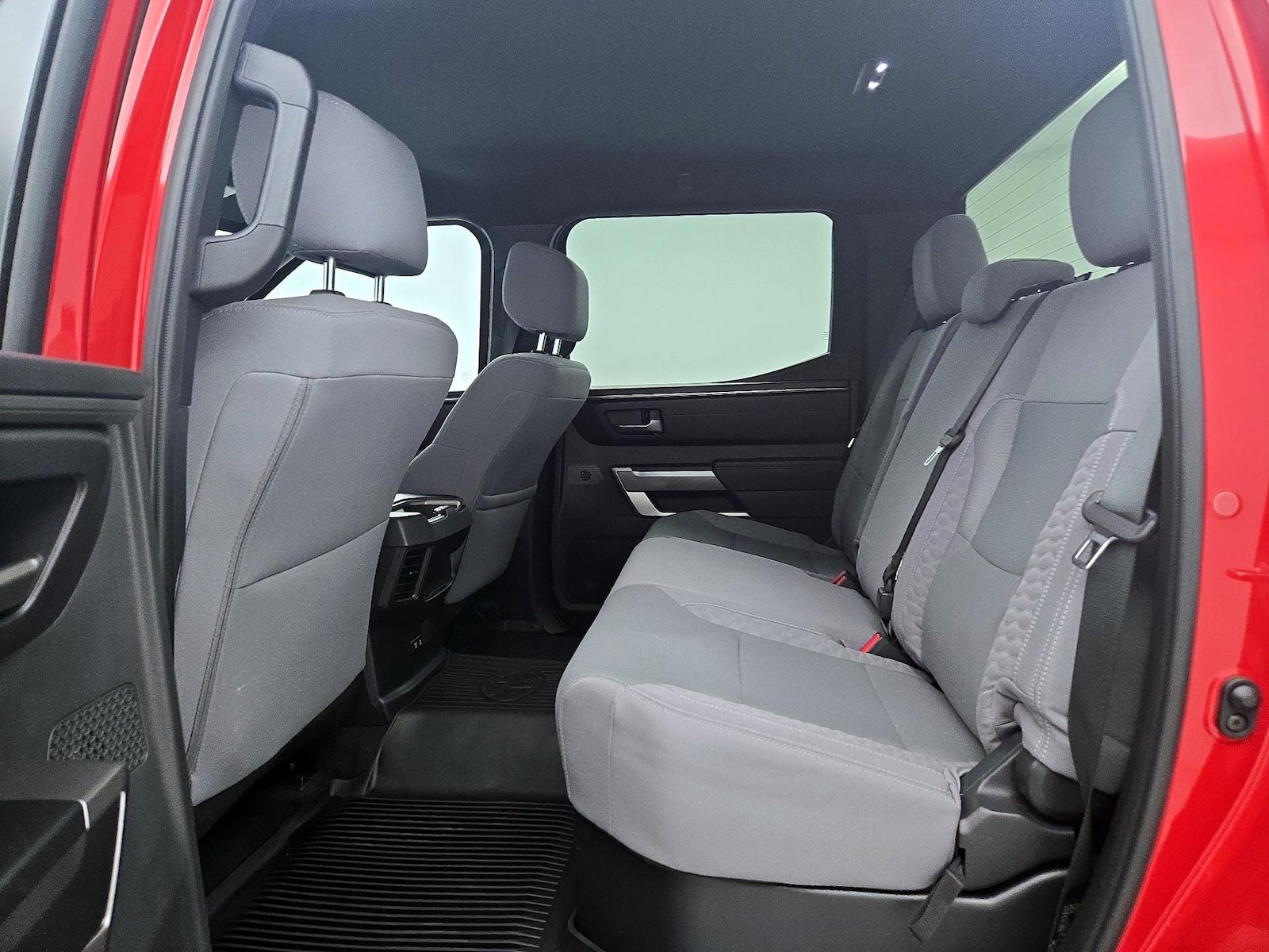 2025 Toyota Tundra SR5 - Photo 20