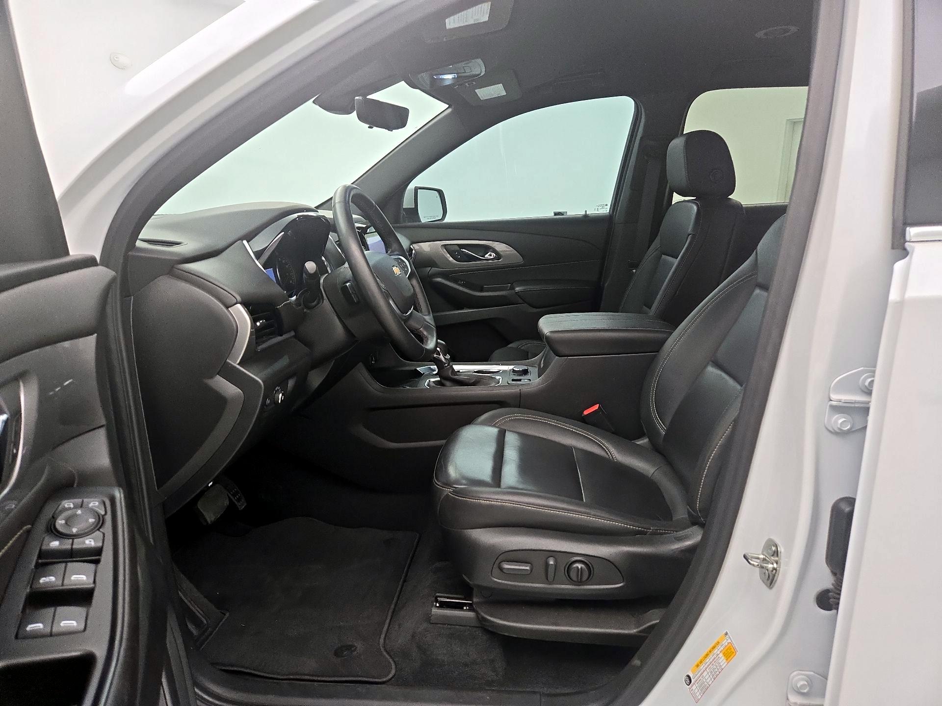 Thumbnail: 2023 Chevrolet Traverse - 11