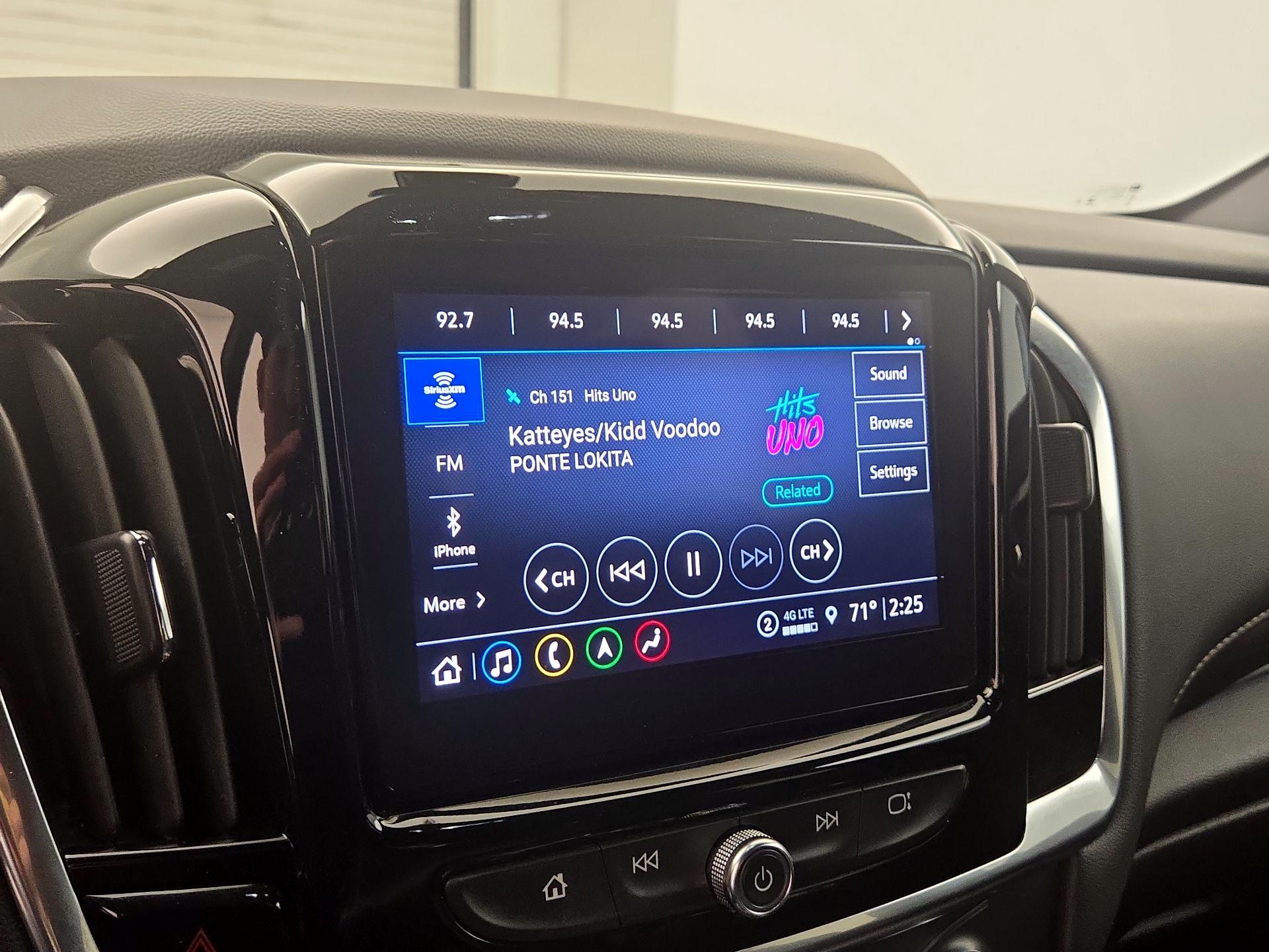 Thumbnail: 2023 Chevrolet Traverse - 16