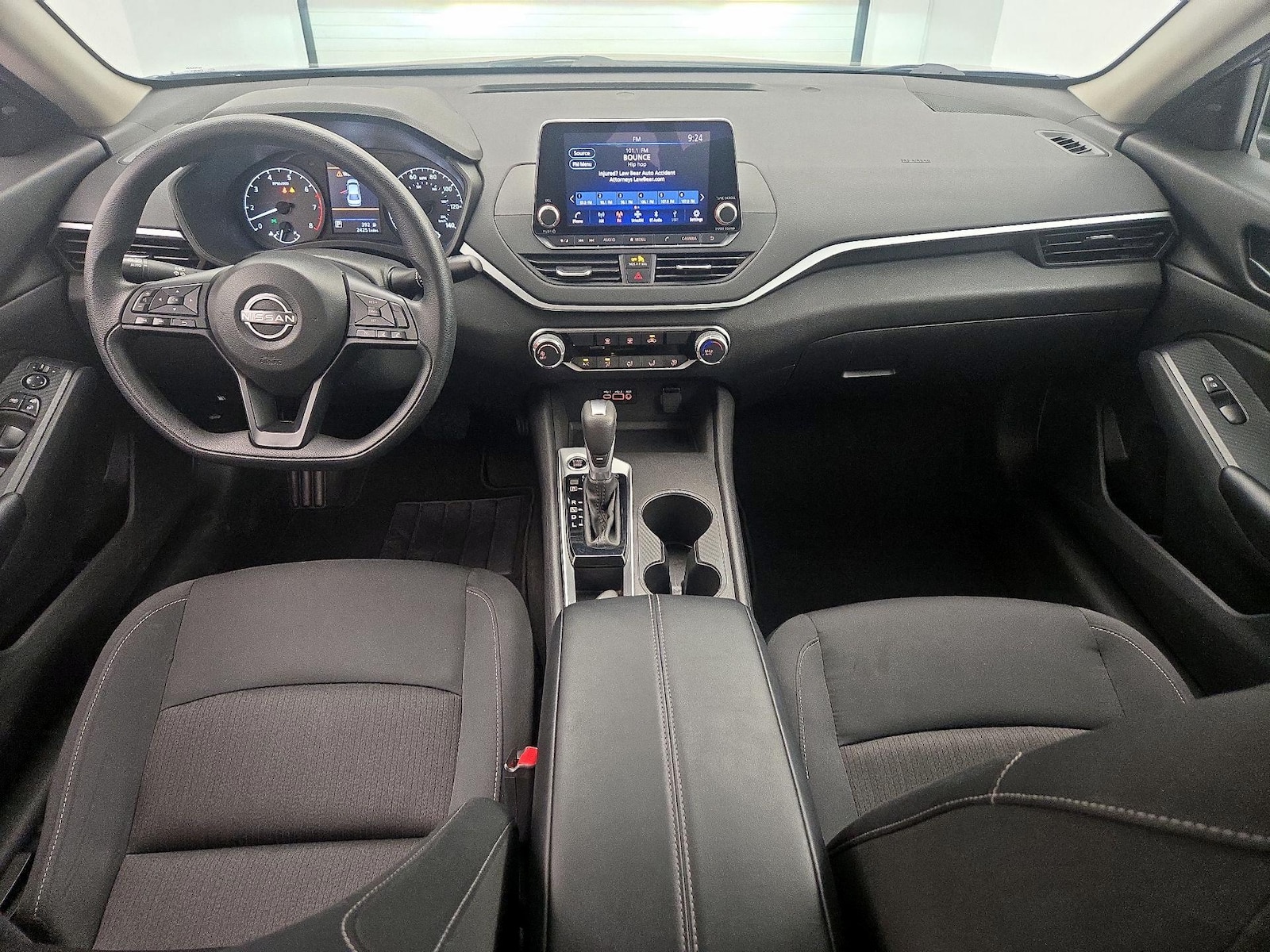 2025 Nissan Altima S - Photo 10