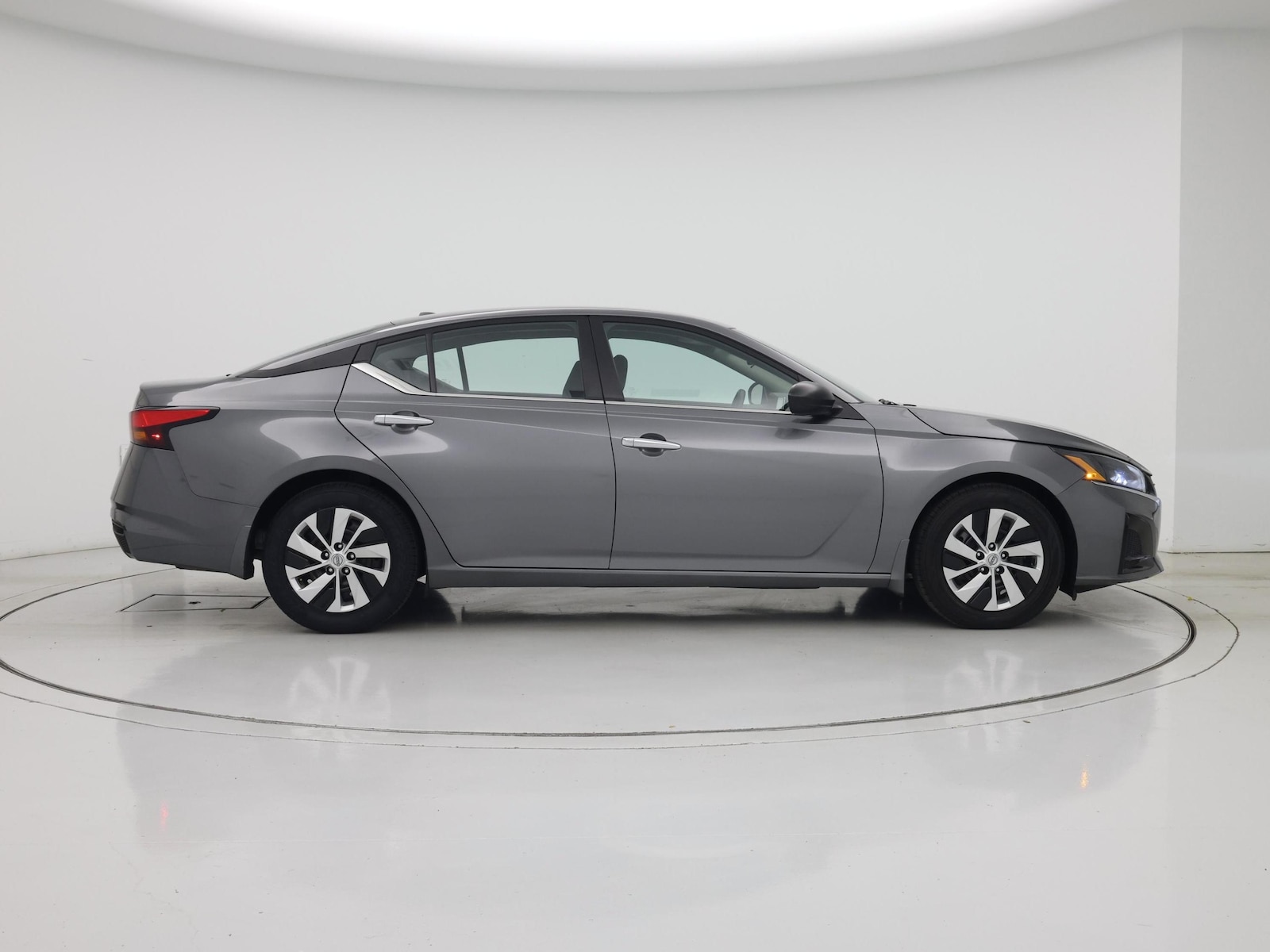 2025 Nissan Altima S - Photo 8