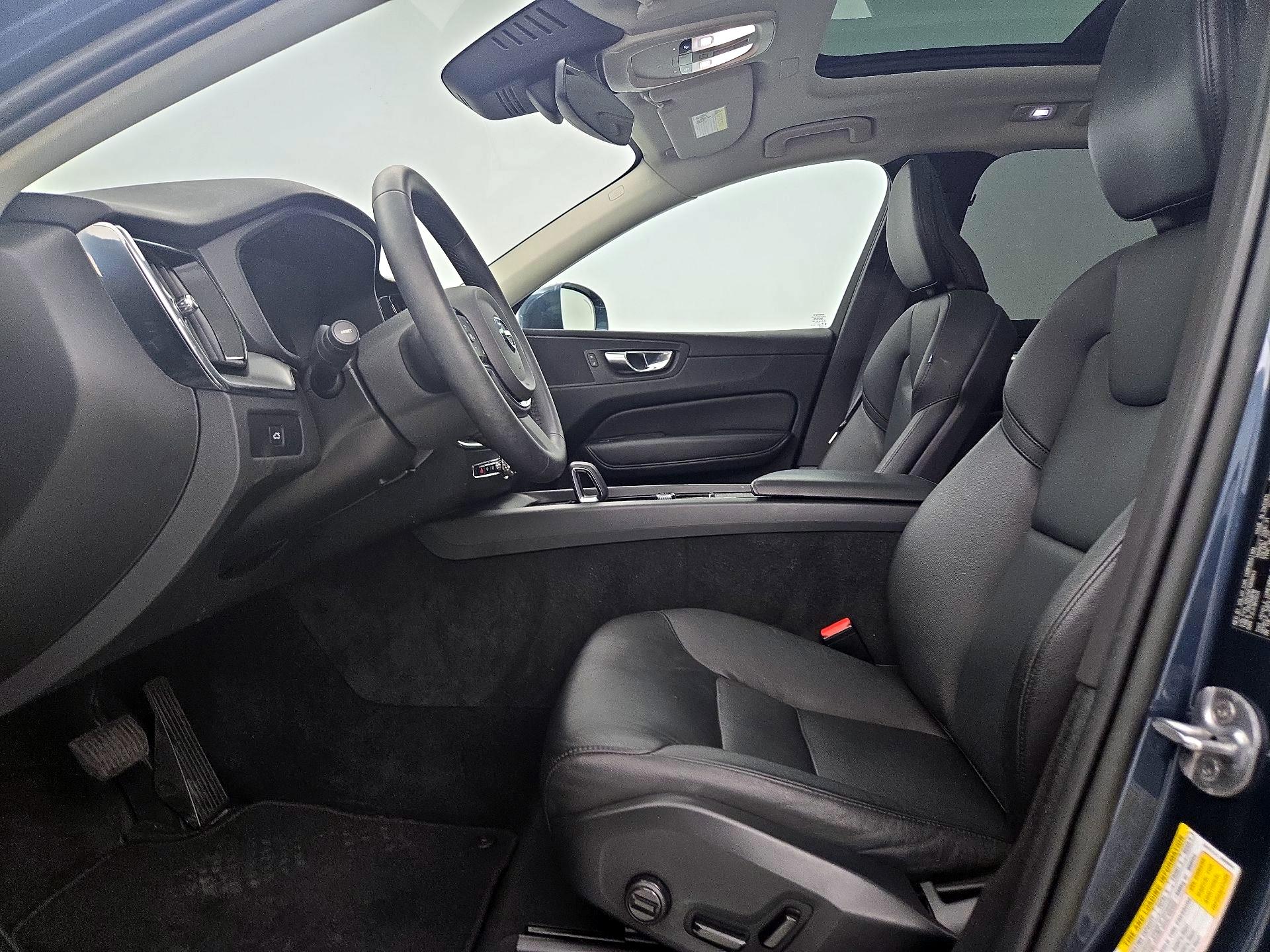 Thumbnail: 2023 Volvo XC60 - 11