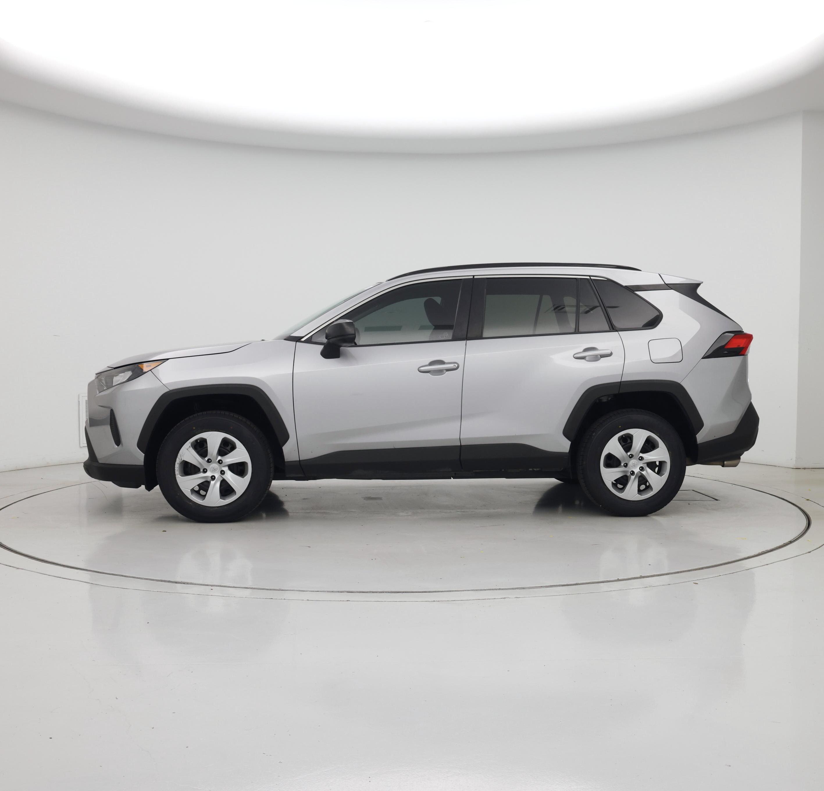 Thumbnail: 2021 Toyota RAV4 - 3