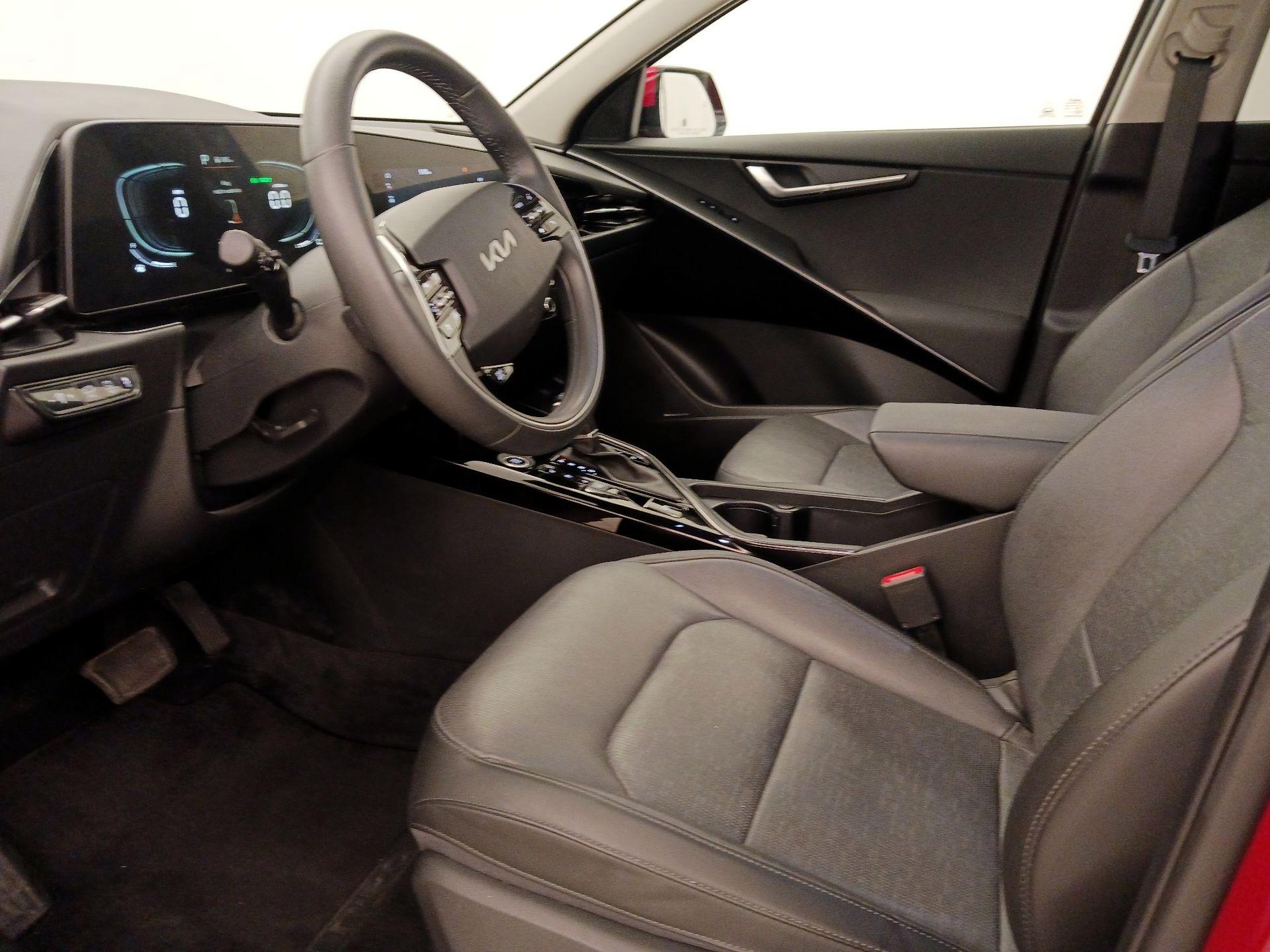 Thumbnail: 2024 Kia Niro - 11