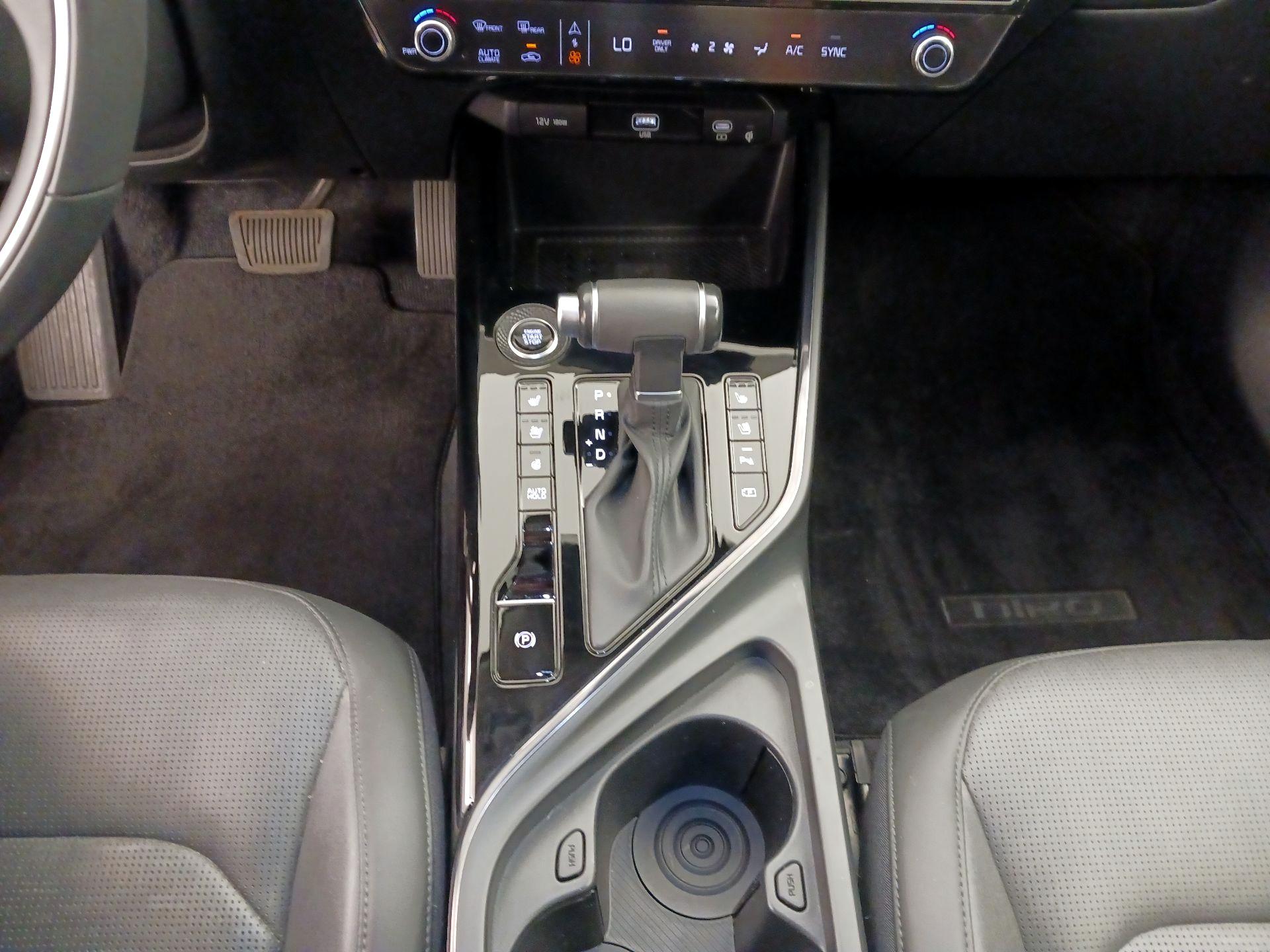Thumbnail: 2024 Kia Niro - 18