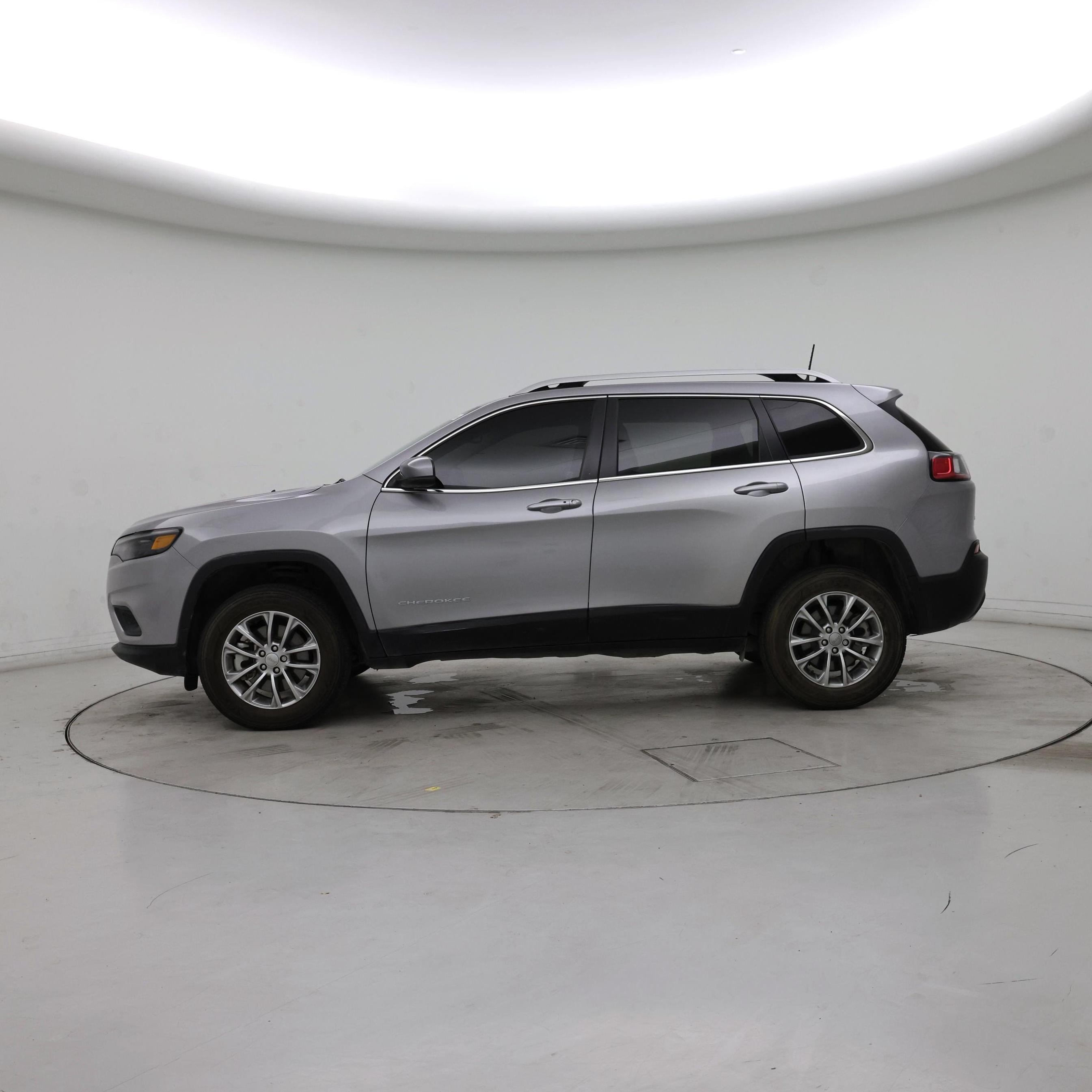 Thumbnail: 2021 Jeep Cherokee - 3