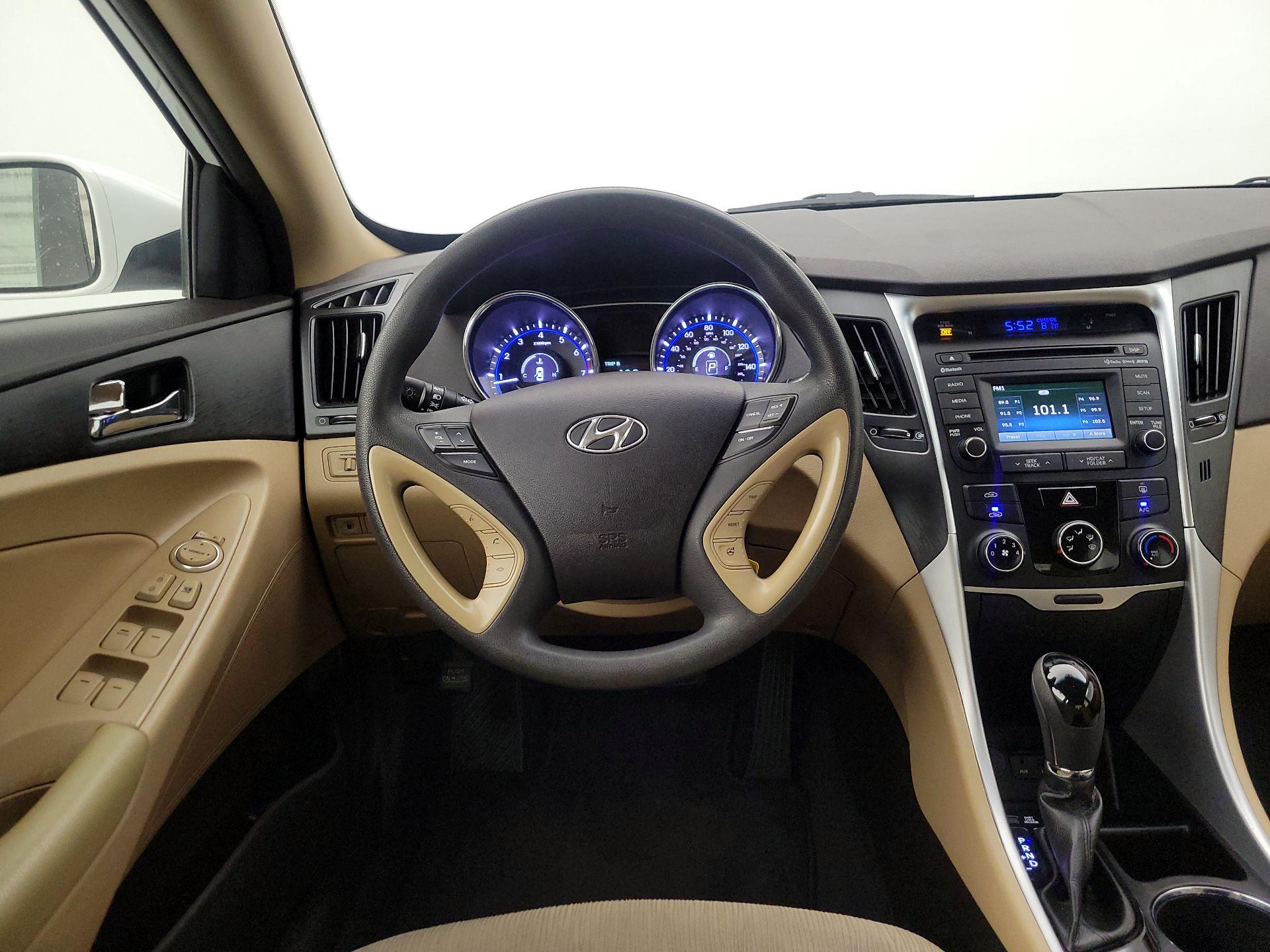 Thumbnail: 2014 Hyundai Sonata - 10