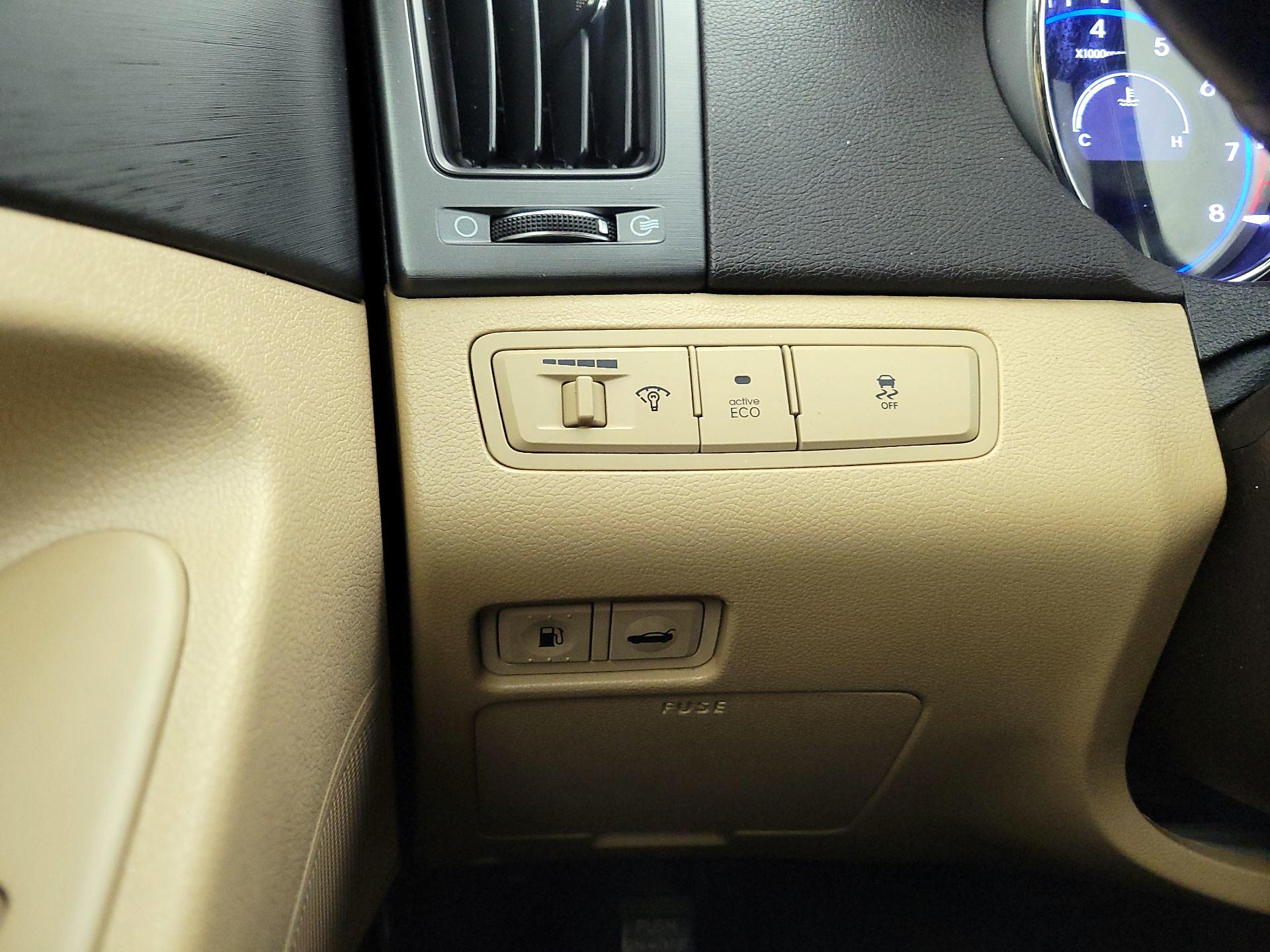 Thumbnail: 2014 Hyundai Sonata - 13
