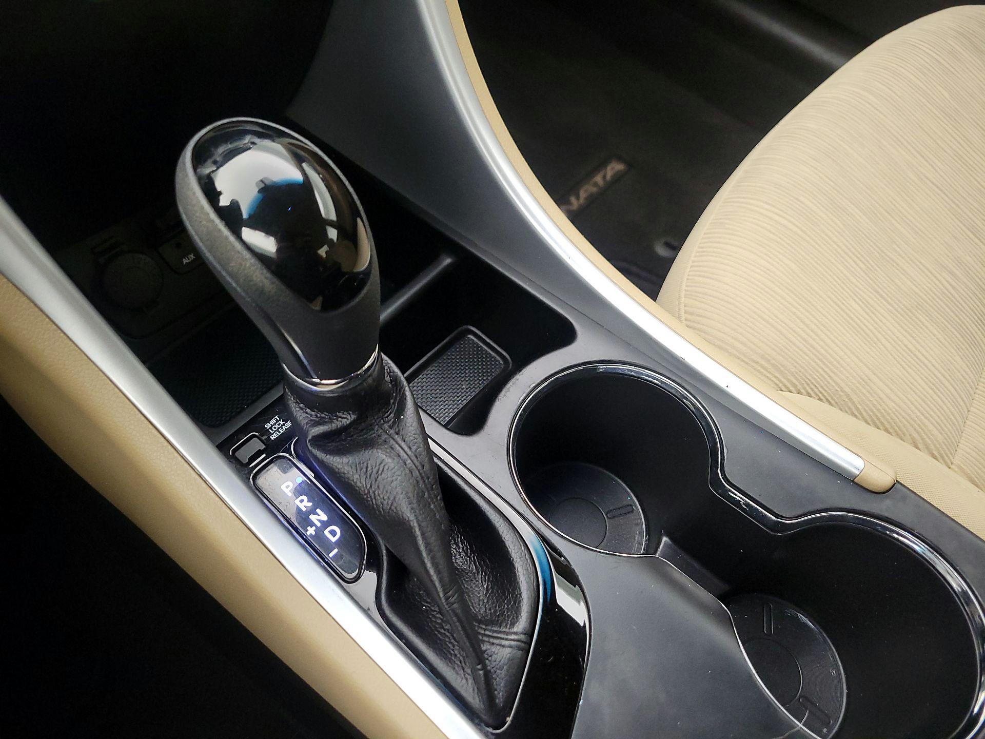 Thumbnail: 2014 Hyundai Sonata - 17